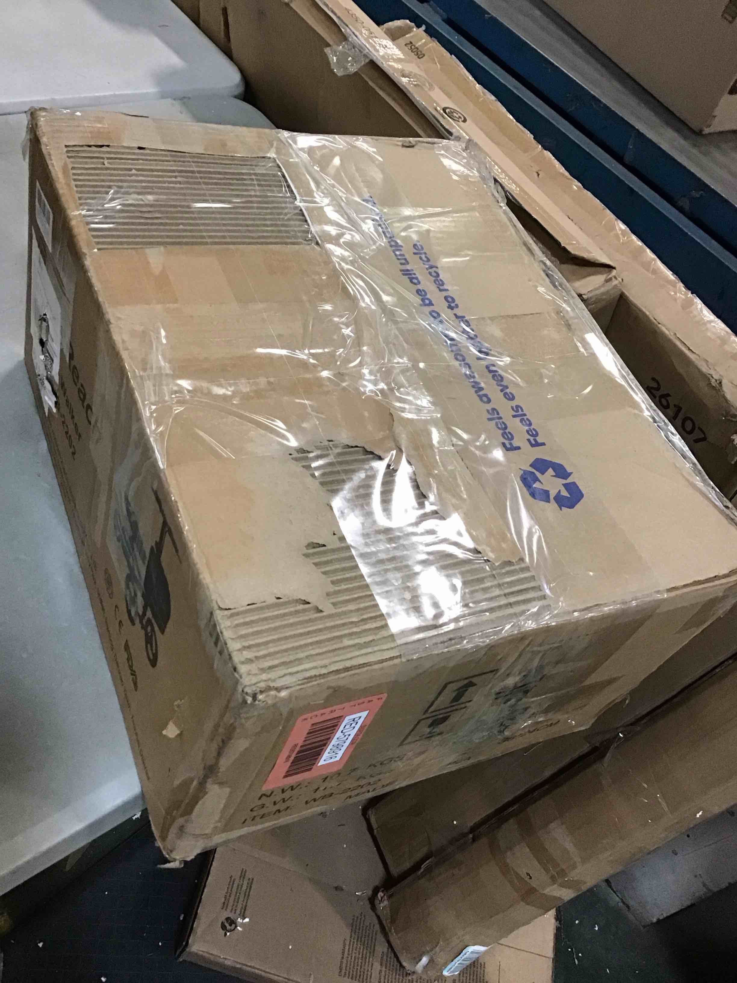 https://s3.amazonaws.com/lotting-images-prod/bidfta/RED5798916_1704396831447.jpeg