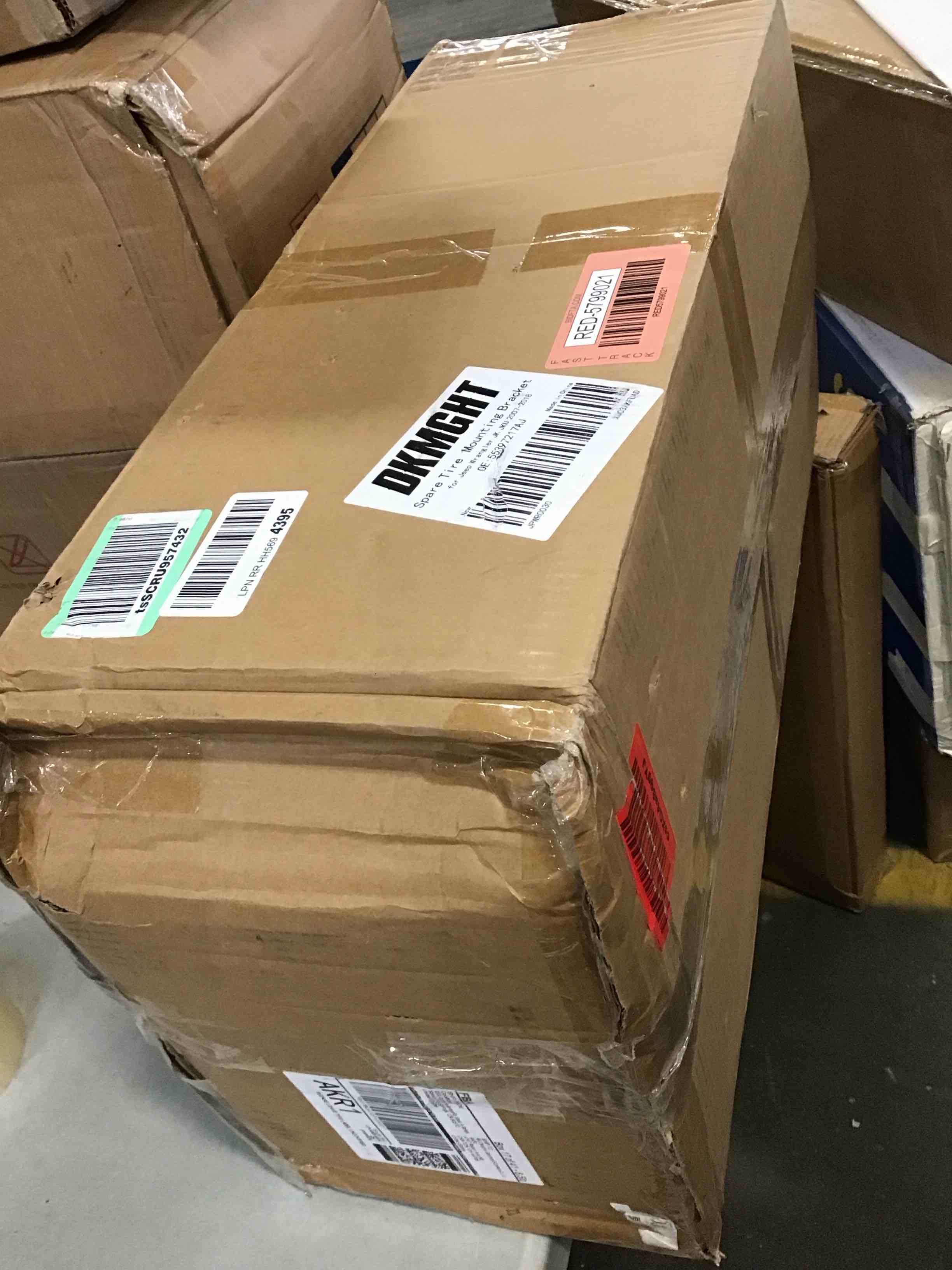 https://s3.amazonaws.com/lotting-images-prod/bidfta/RED5799021_1704466348829.jpeg