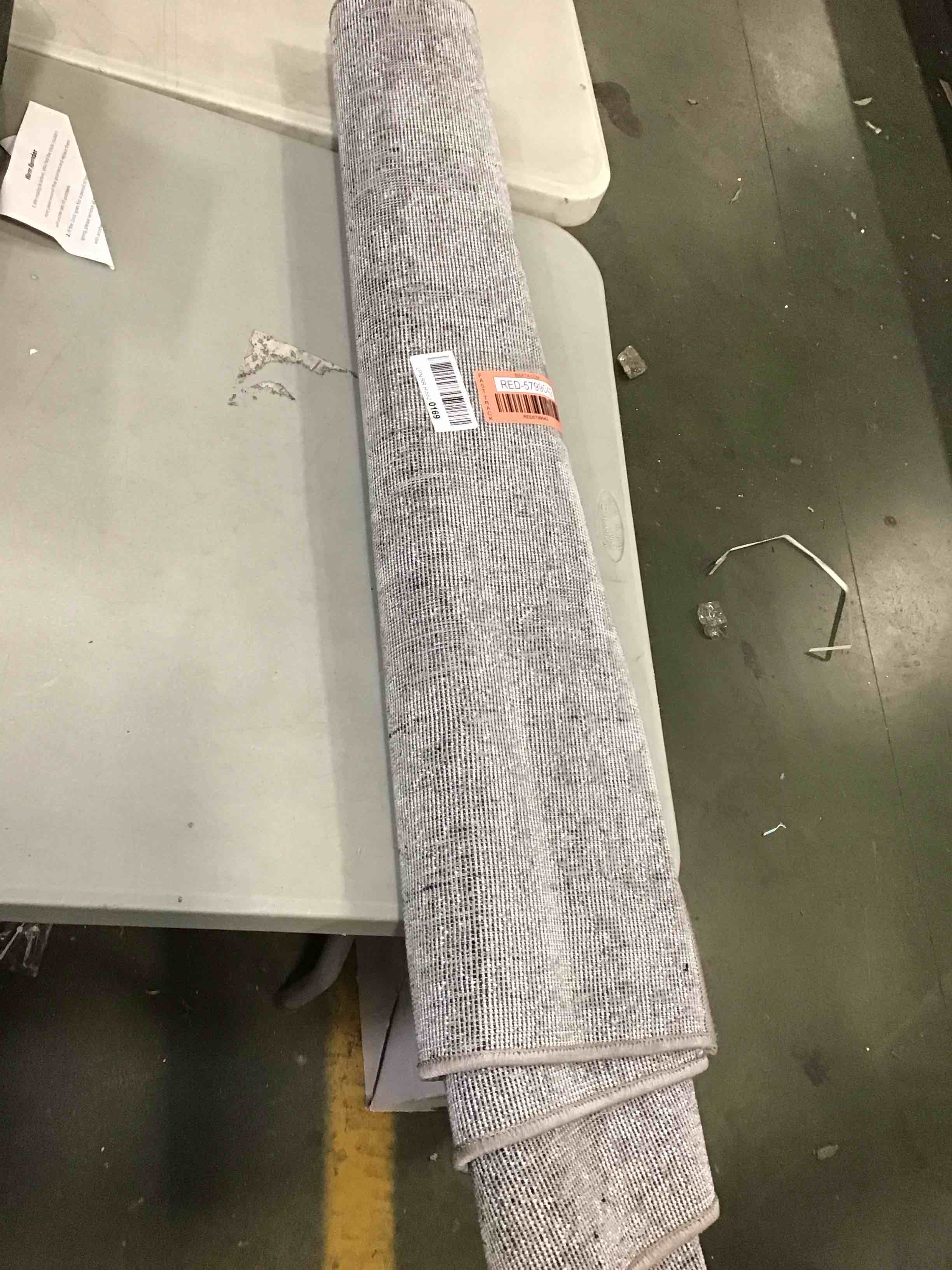 https://s3.amazonaws.com/lotting-images-prod/bidfta/RED5799042_1704469915099.jpeg