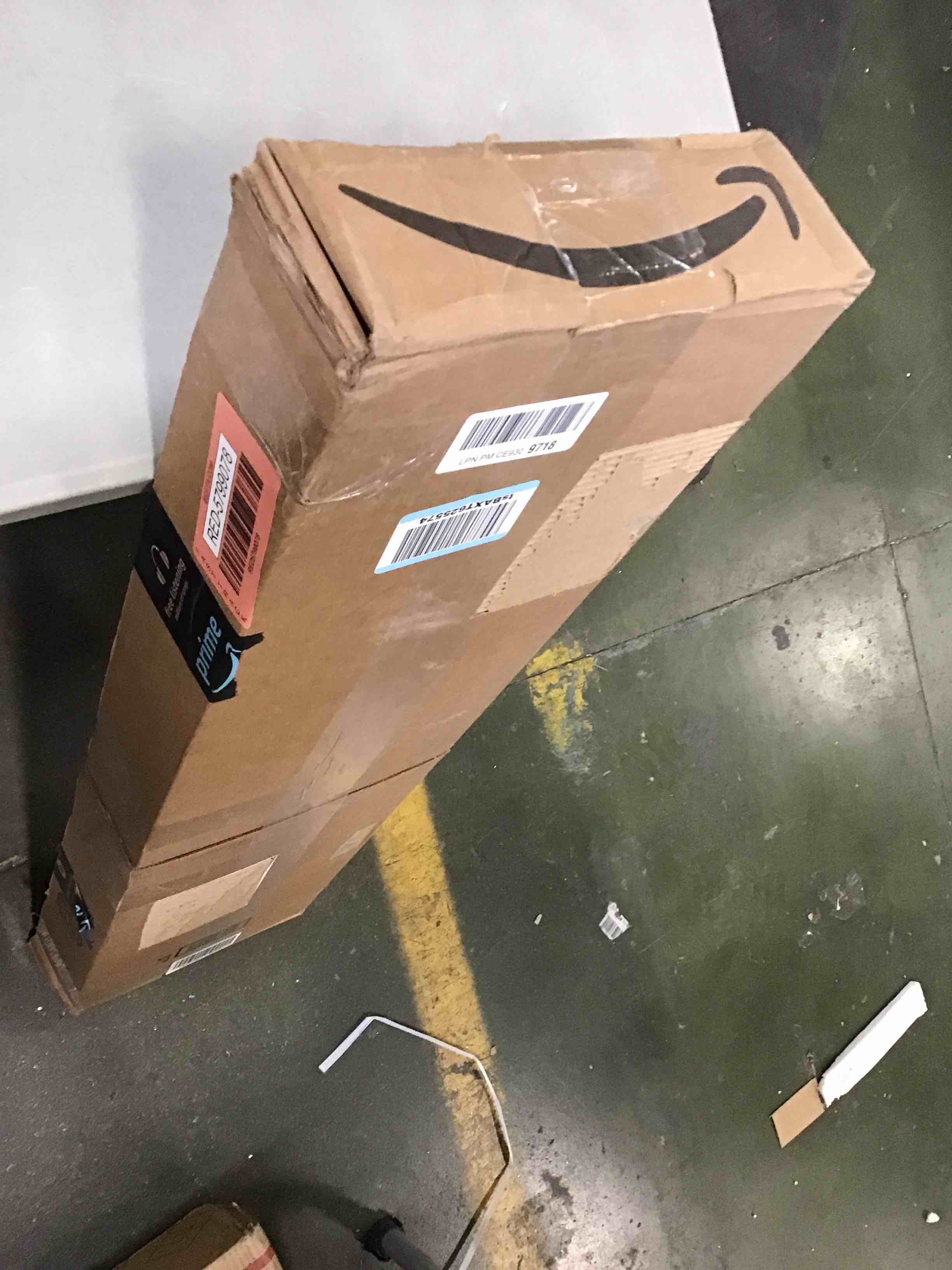 https://s3.amazonaws.com/lotting-images-prod/bidfta/RED5799078_1704475166753.jpeg