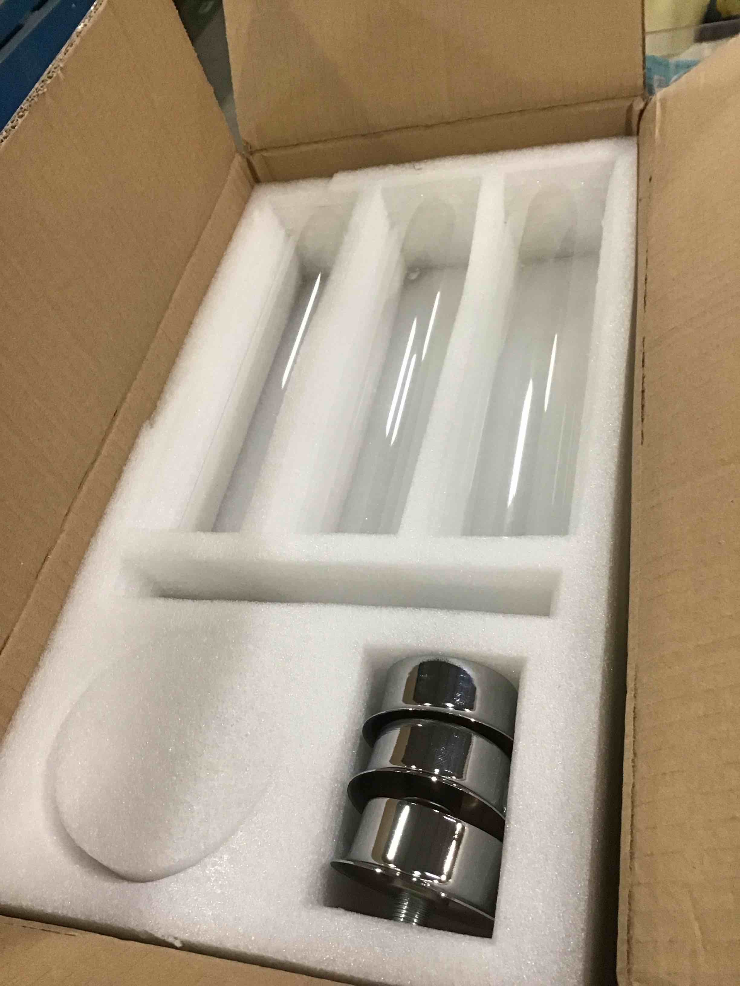 https://s3.amazonaws.com/lotting-images-prod/bidfta/RED5799335_1704743375475.jpeg