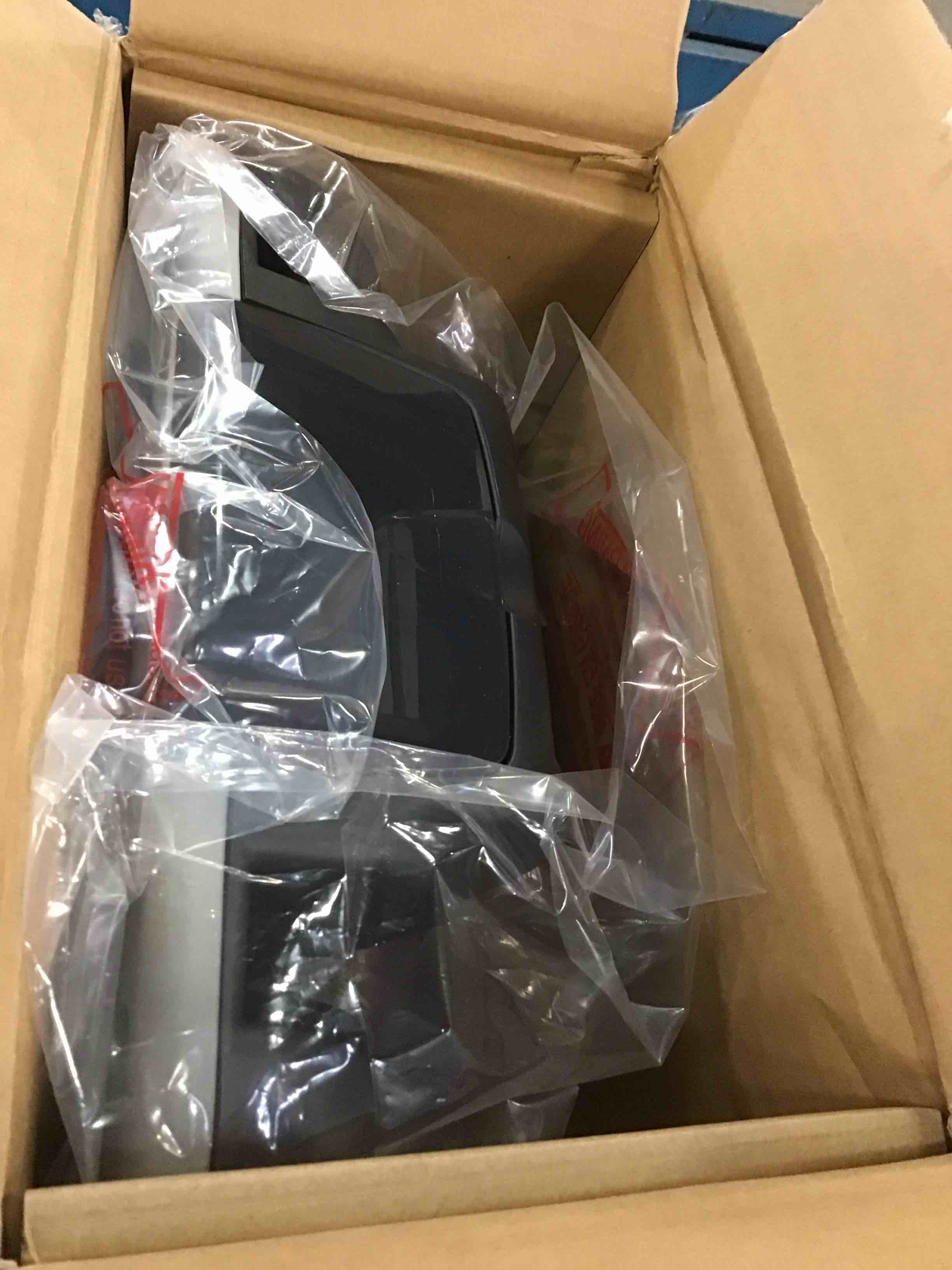 https://s3.amazonaws.com/lotting-images-prod/bidfta/RED5799351_1704745990275.jpeg
