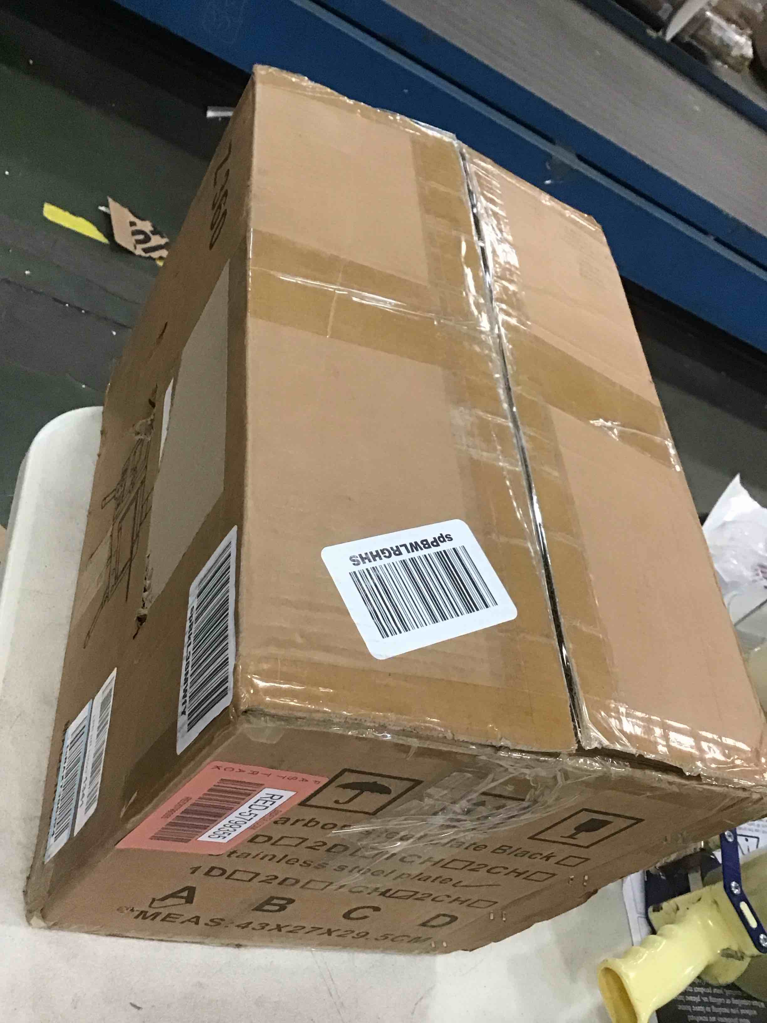 https://s3.amazonaws.com/lotting-images-prod/bidfta/RED5799355_1704746344867.jpeg