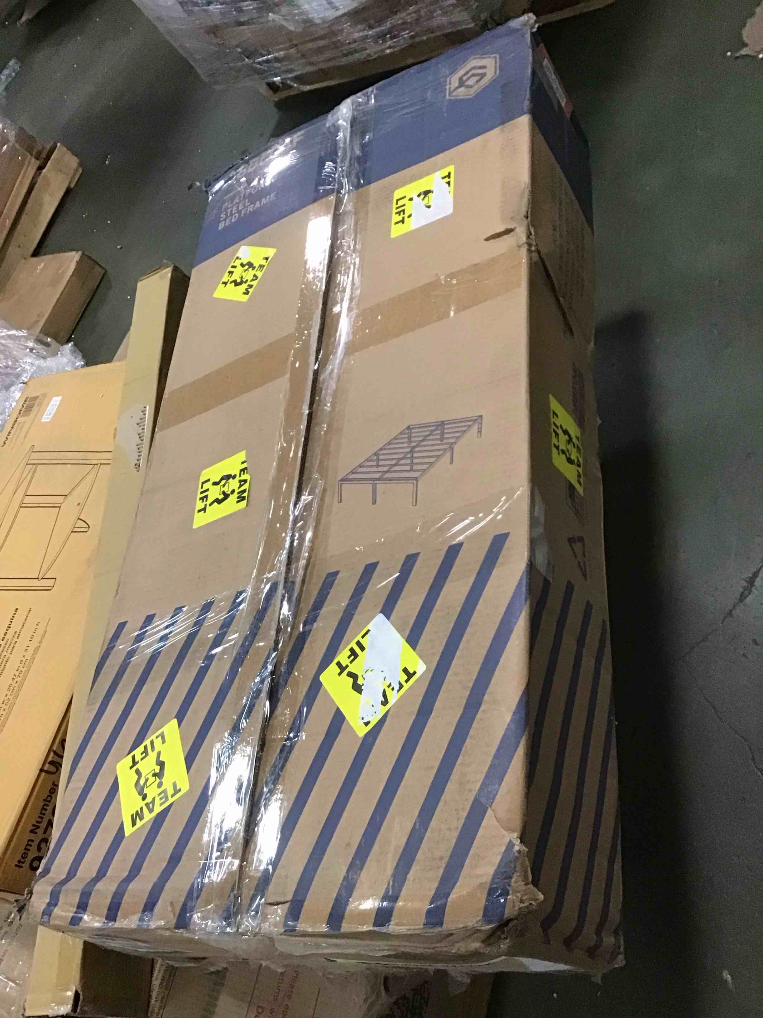 https://s3.amazonaws.com/lotting-images-prod/bidfta/RED5799389_1704804974226.jpeg