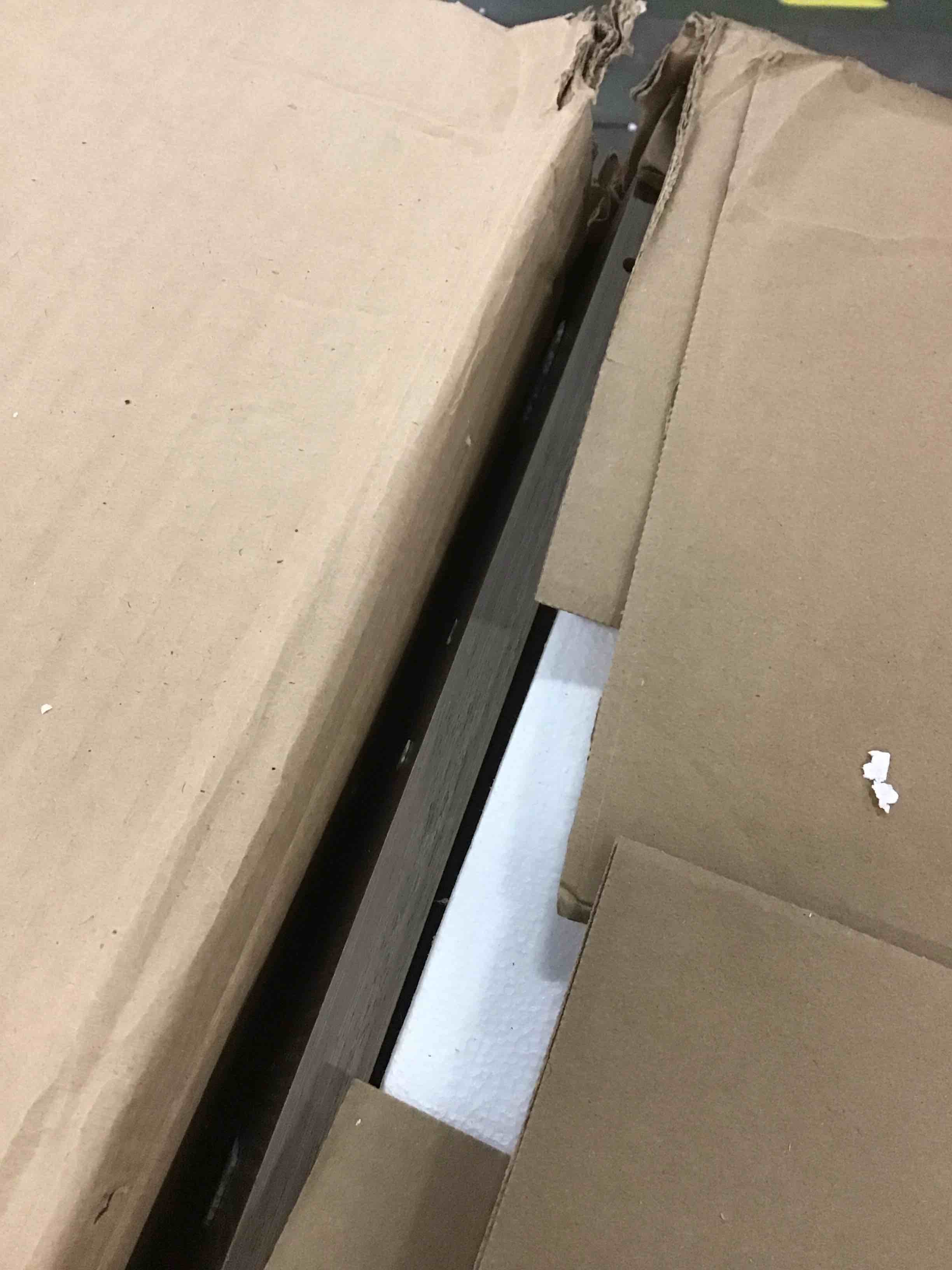 https://s3.amazonaws.com/lotting-images-prod/bidfta/RED5799390_1704805116616.jpeg