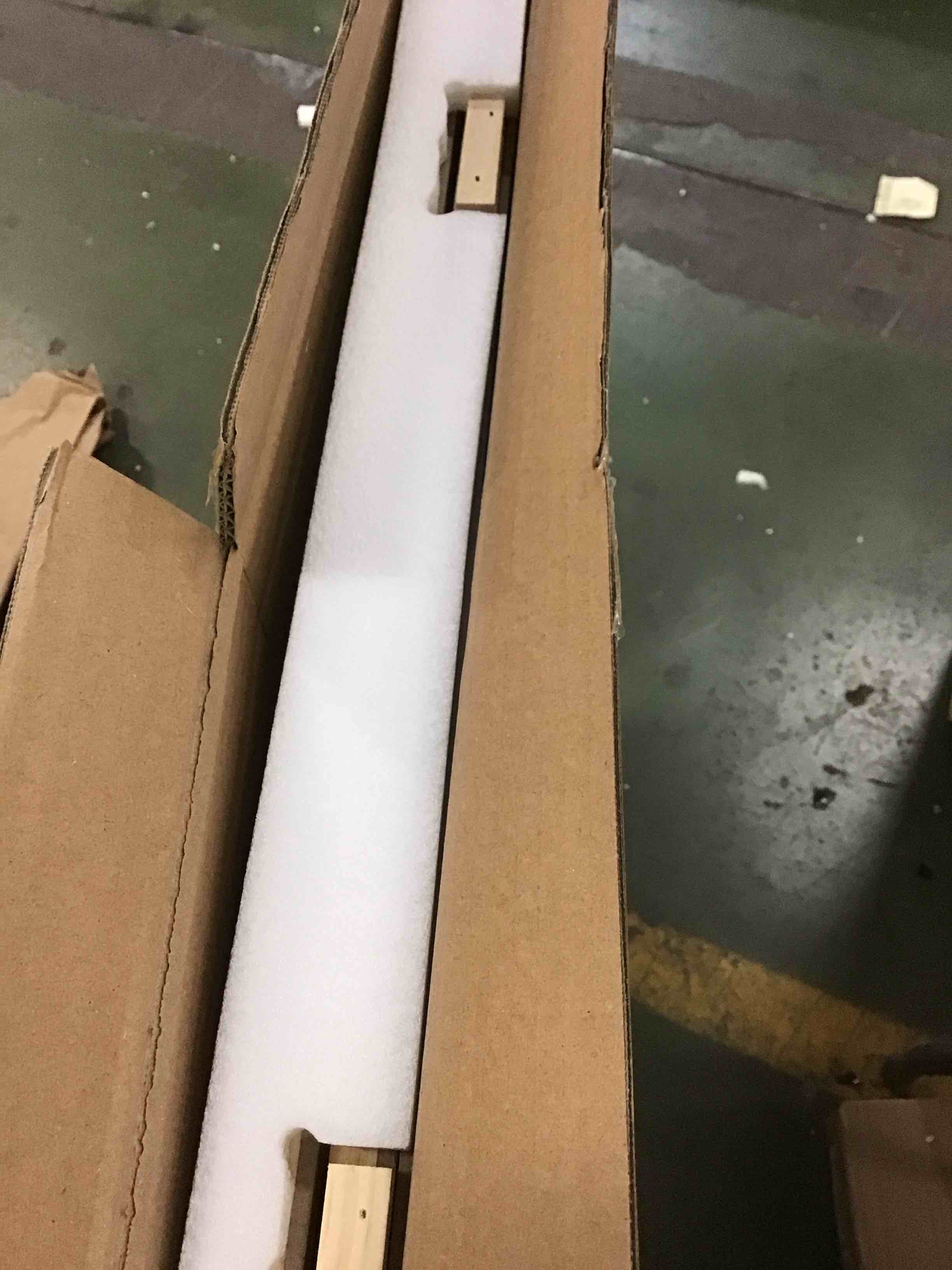 https://s3.amazonaws.com/lotting-images-prod/bidfta/RED5799399_1704806903006.jpeg