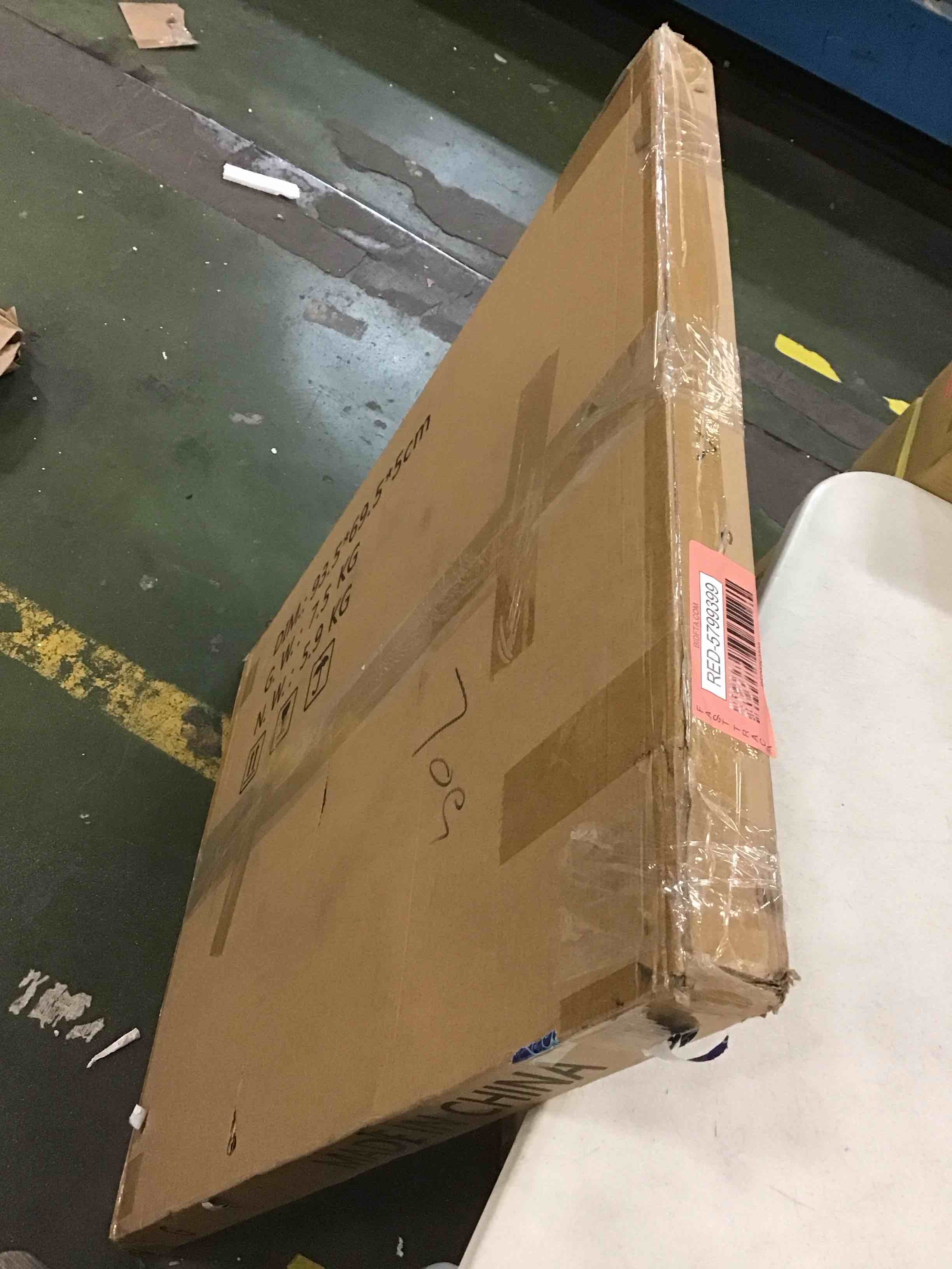 https://s3.amazonaws.com/lotting-images-prod/bidfta/RED5799399_1704806924629.jpeg