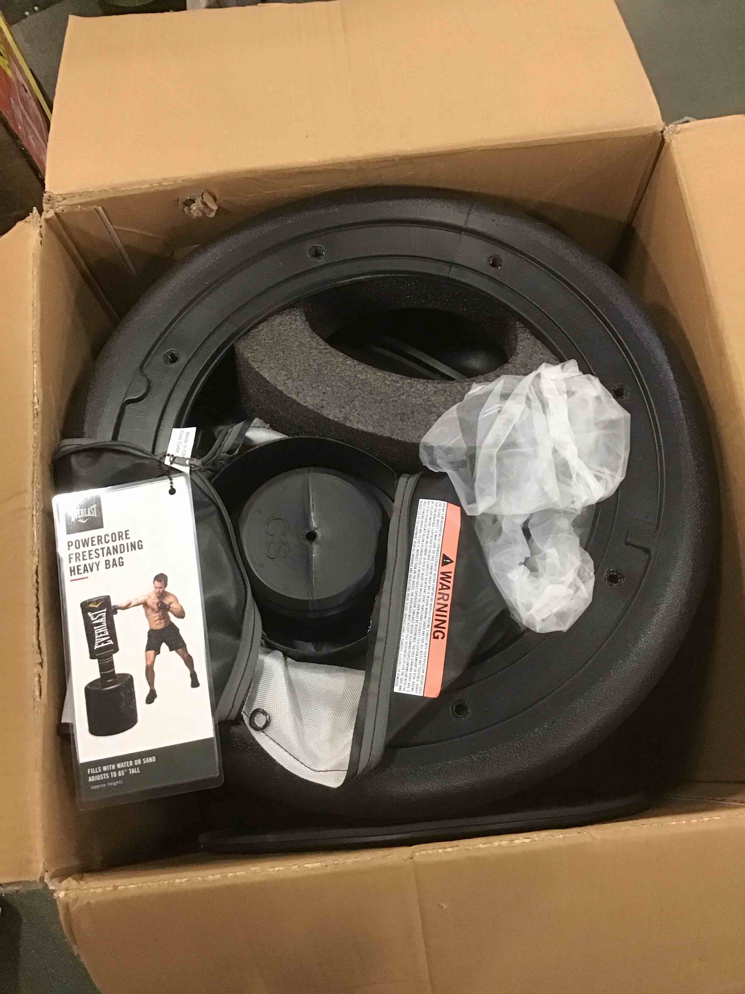https://s3.amazonaws.com/lotting-images-prod/bidfta/RED5799430_1704813725016.jpeg