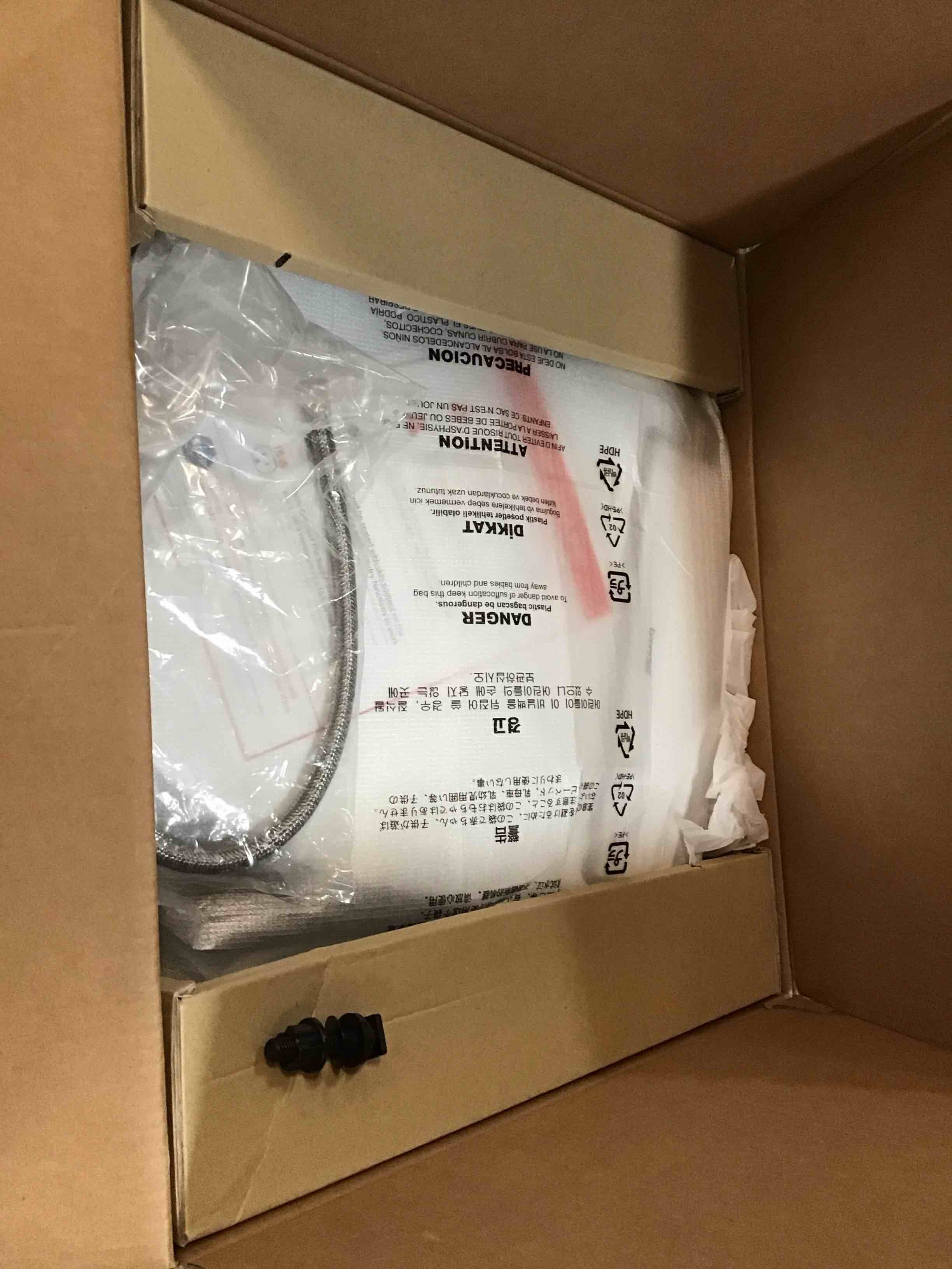 https://s3.amazonaws.com/lotting-images-prod/bidfta/RED5799463_1703857921984.jpeg