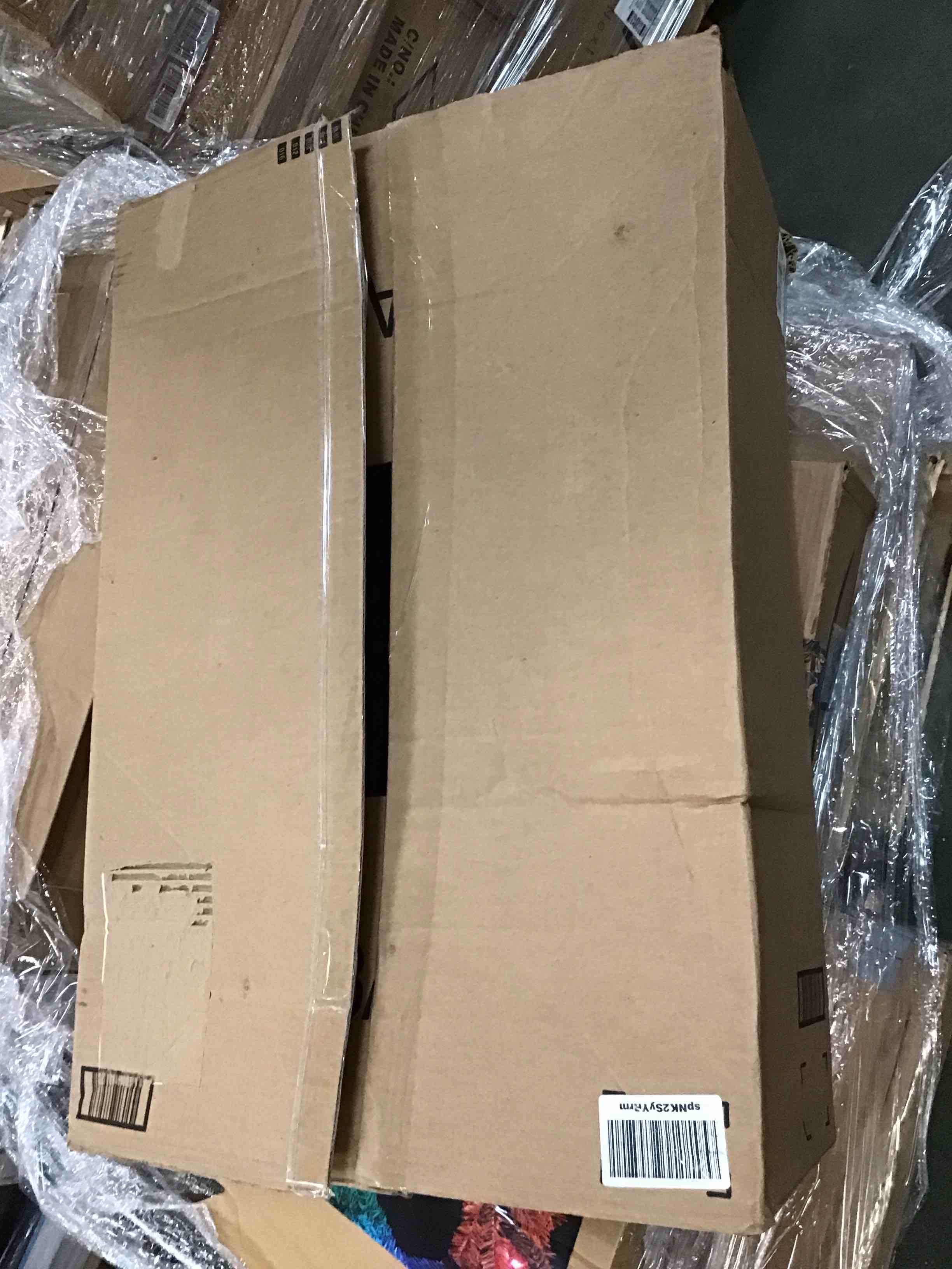 https://s3.amazonaws.com/lotting-images-prod/bidfta/RED5799667_1703949866663.jpeg