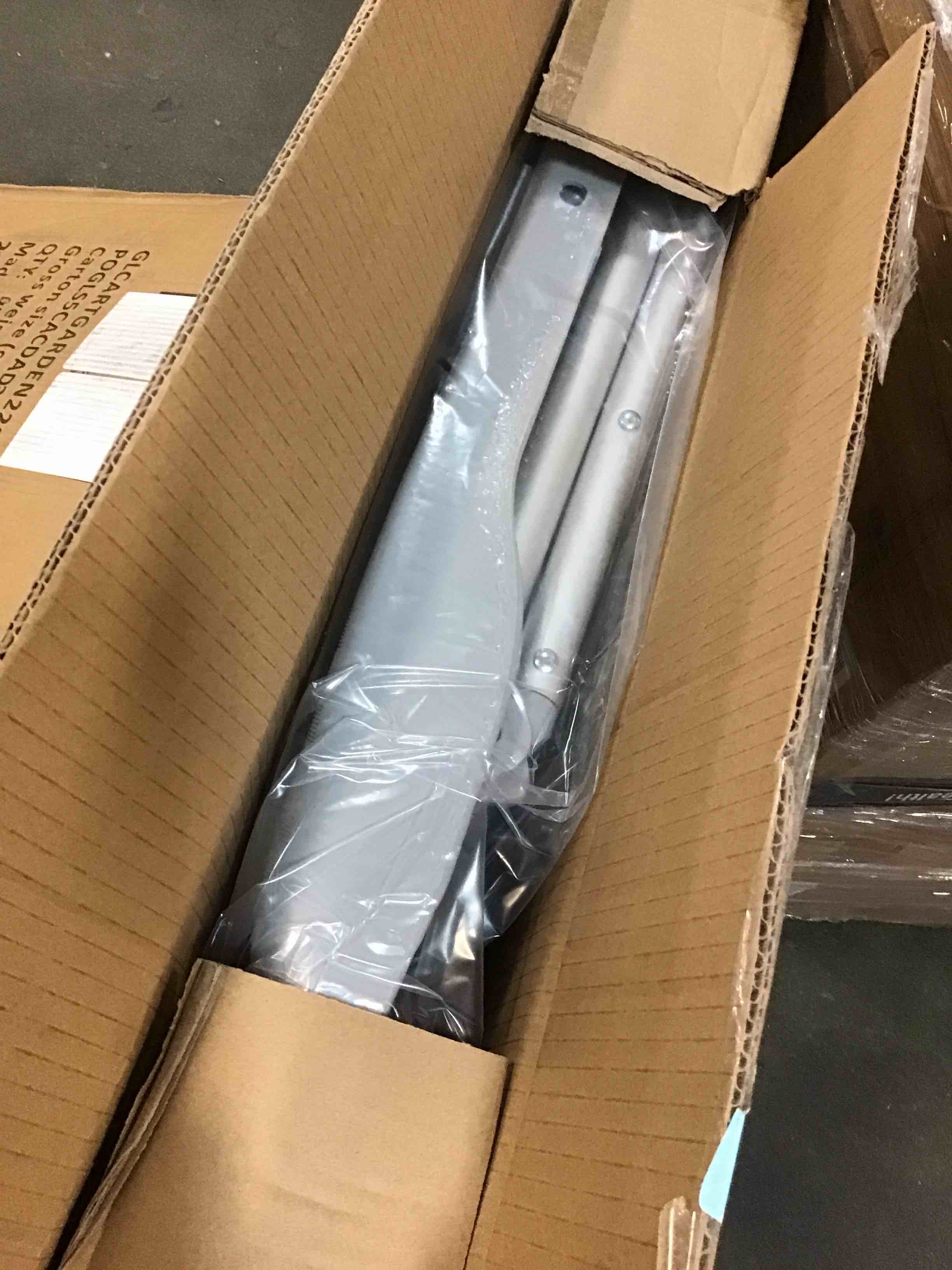https://s3.amazonaws.com/lotting-images-prod/bidfta/RED5799692_1703952417468.jpeg