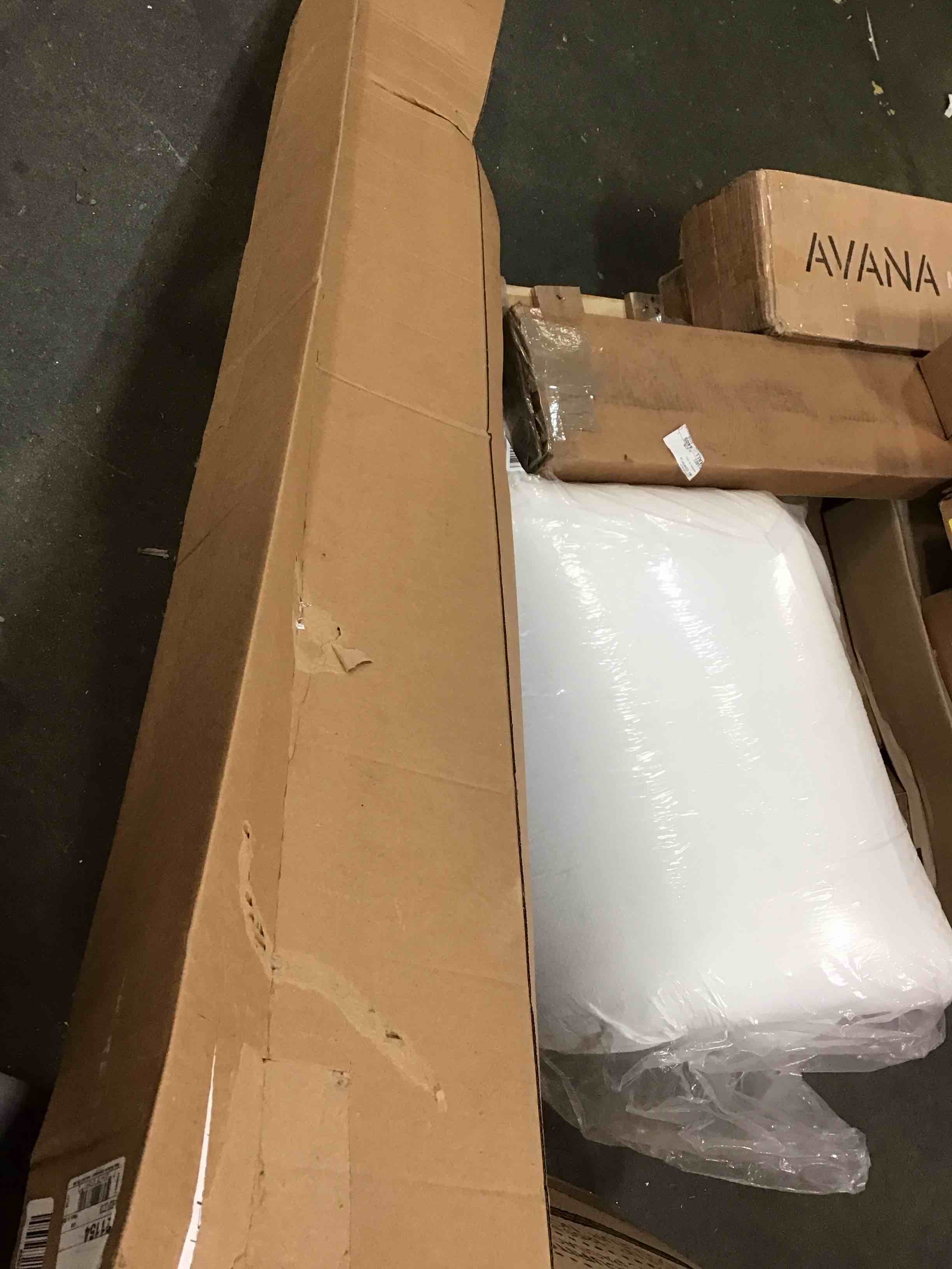 https://s3.amazonaws.com/lotting-images-prod/bidfta/RED5799910_1704210612331.jpeg