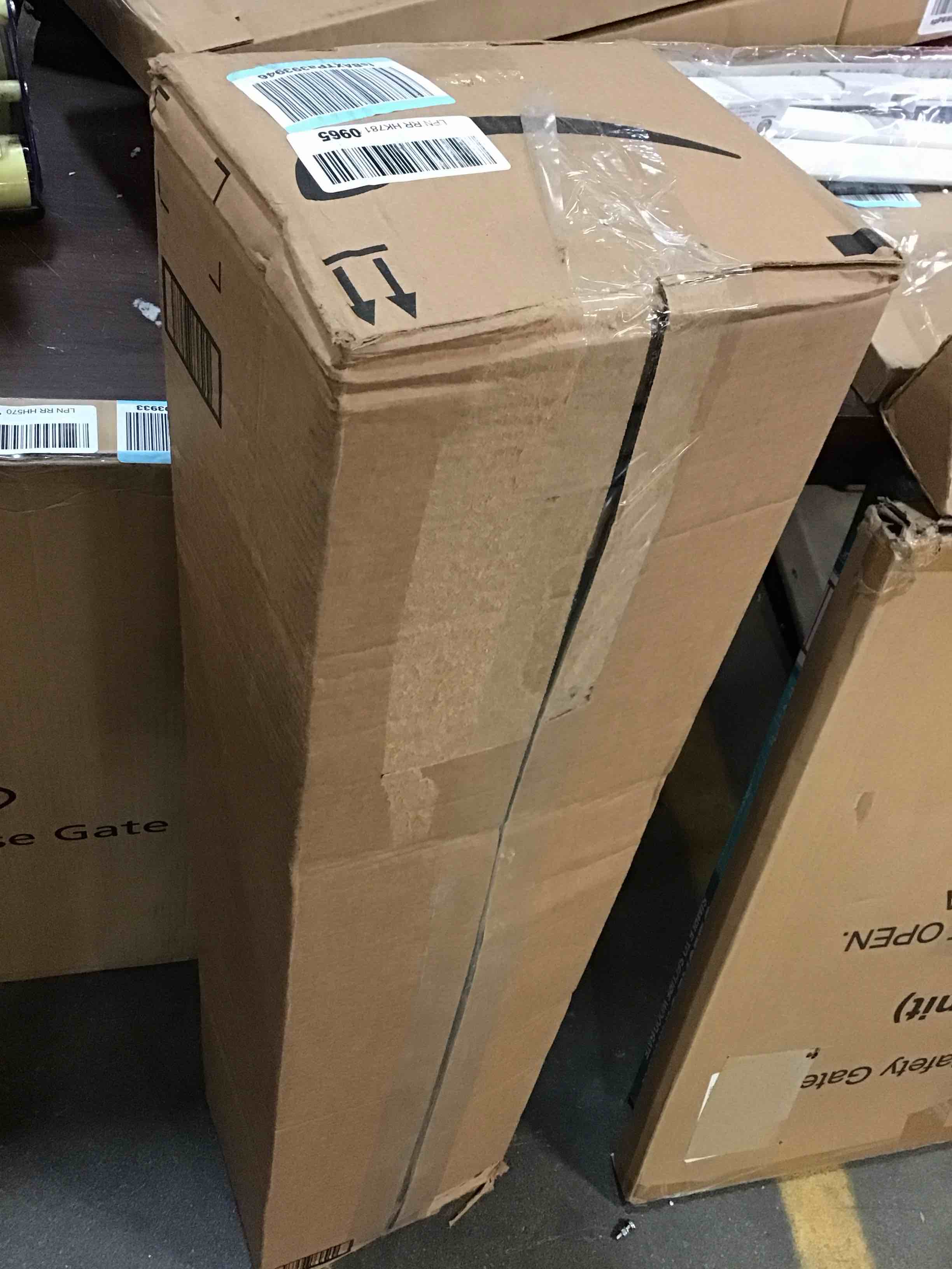 https://s3.amazonaws.com/lotting-images-prod/bidfta/RED5799932_1704213109935.jpeg