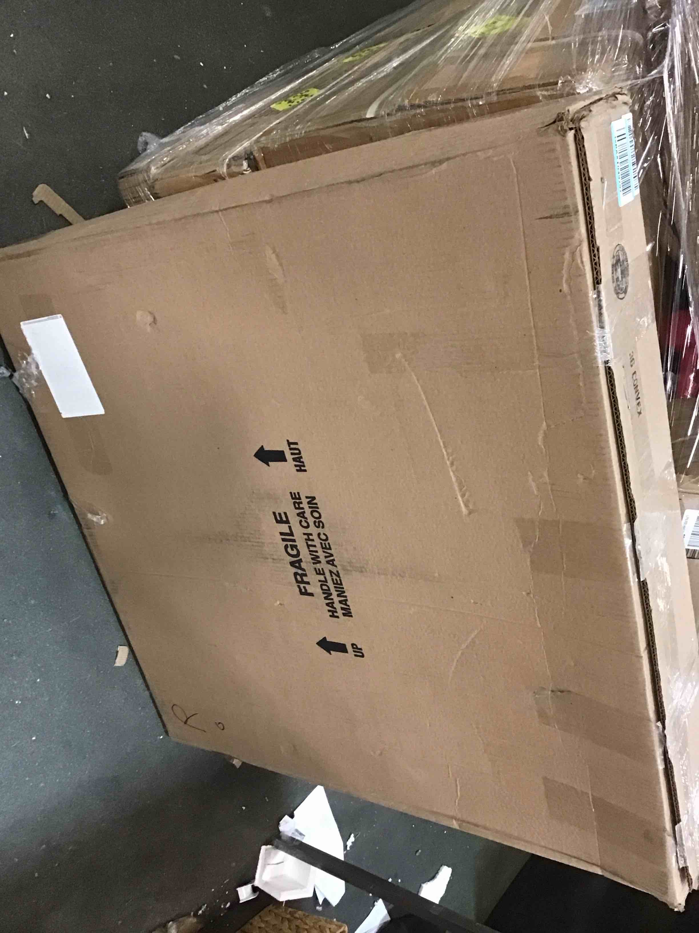 https://s3.amazonaws.com/lotting-images-prod/bidfta/RED5799960_1704220359785.jpeg