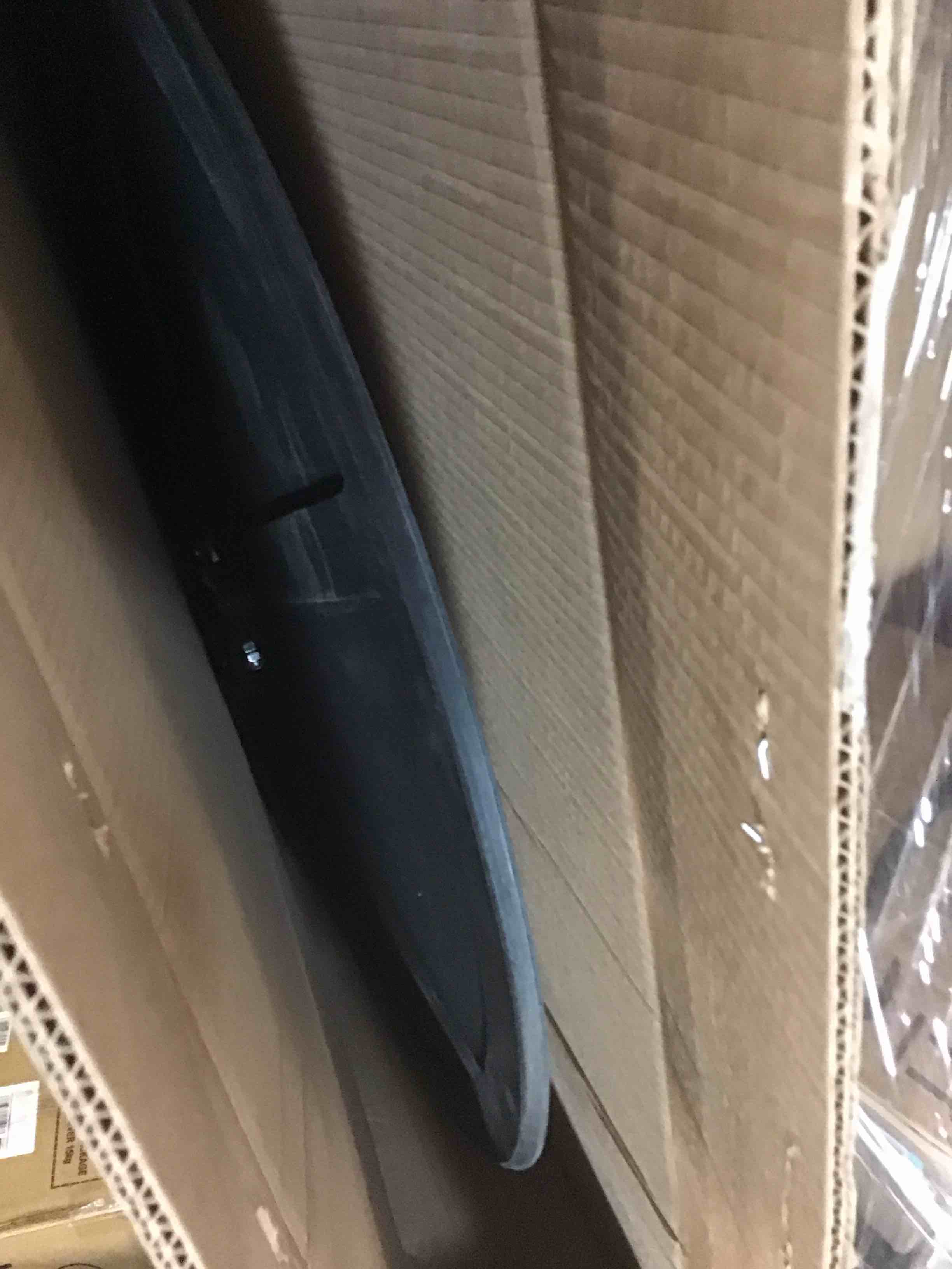 https://s3.amazonaws.com/lotting-images-prod/bidfta/RED5799960_1704220372795.jpeg
