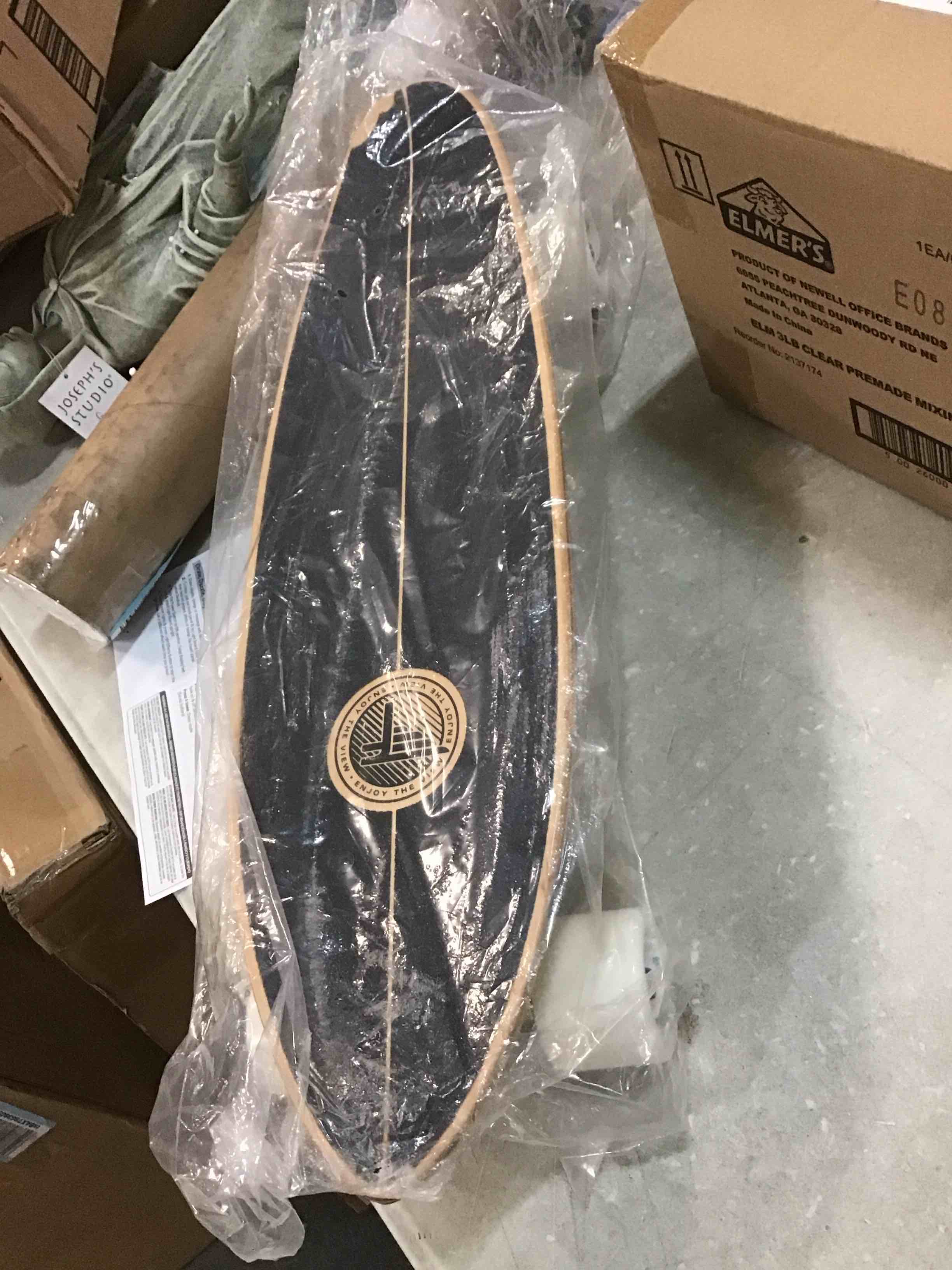 https://s3.amazonaws.com/lotting-images-prod/bidfta/RED5800052_1704289189750.jpeg