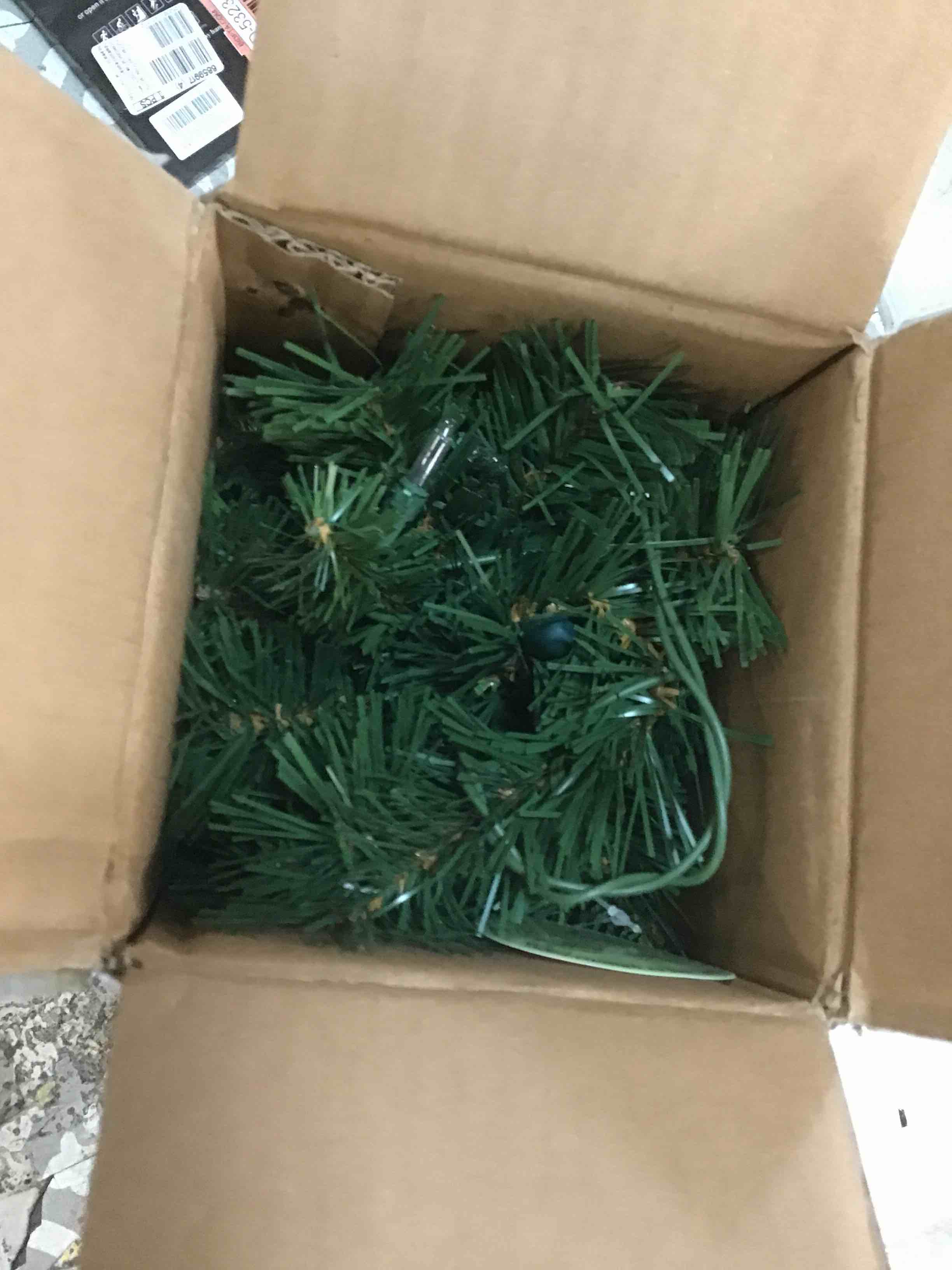 https://s3.amazonaws.com/lotting-images-prod/bidfta/RED5800359_1704392304756.jpeg