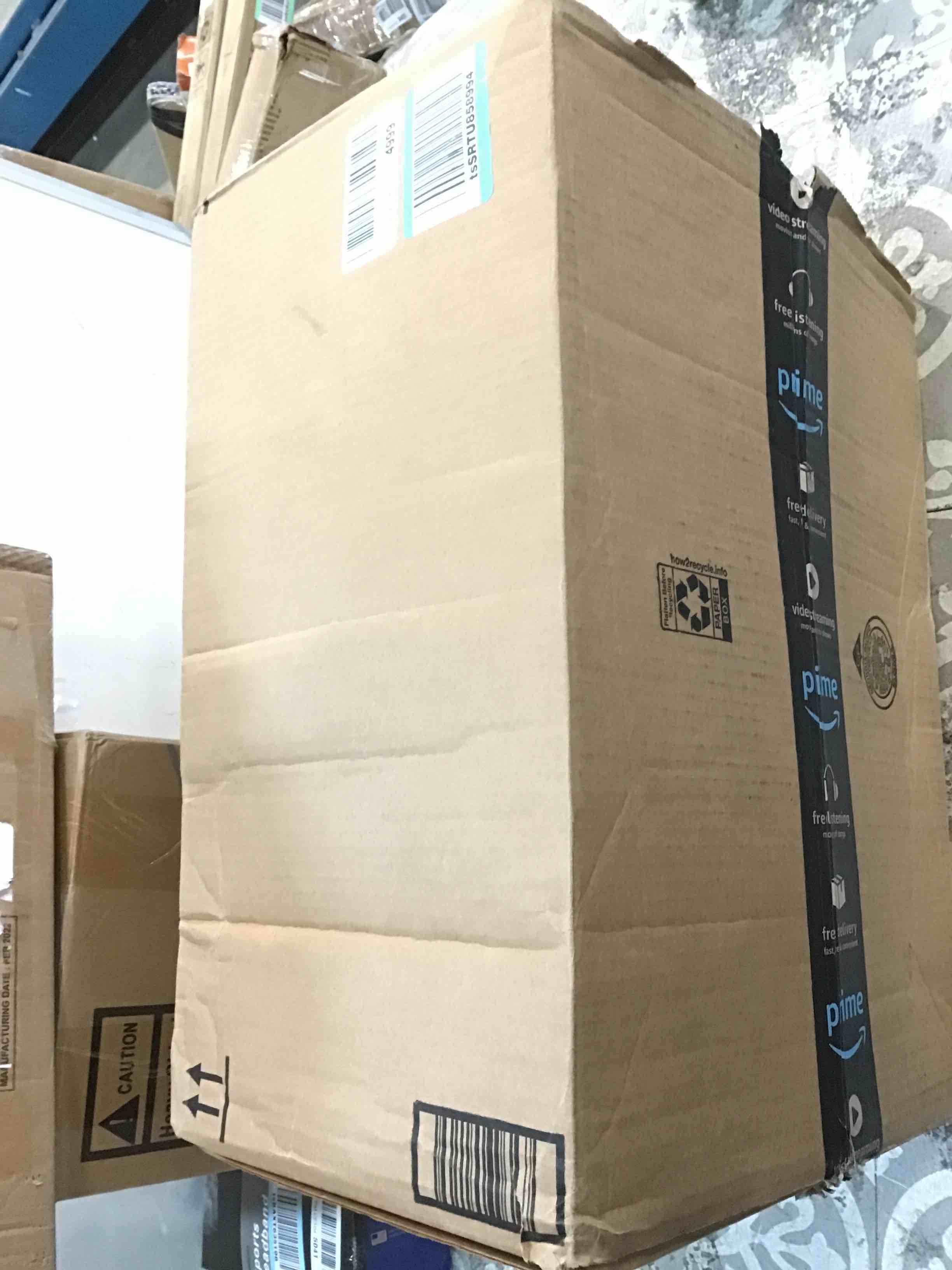 https://s3.amazonaws.com/lotting-images-prod/bidfta/RED5800386_1704396686058.jpeg