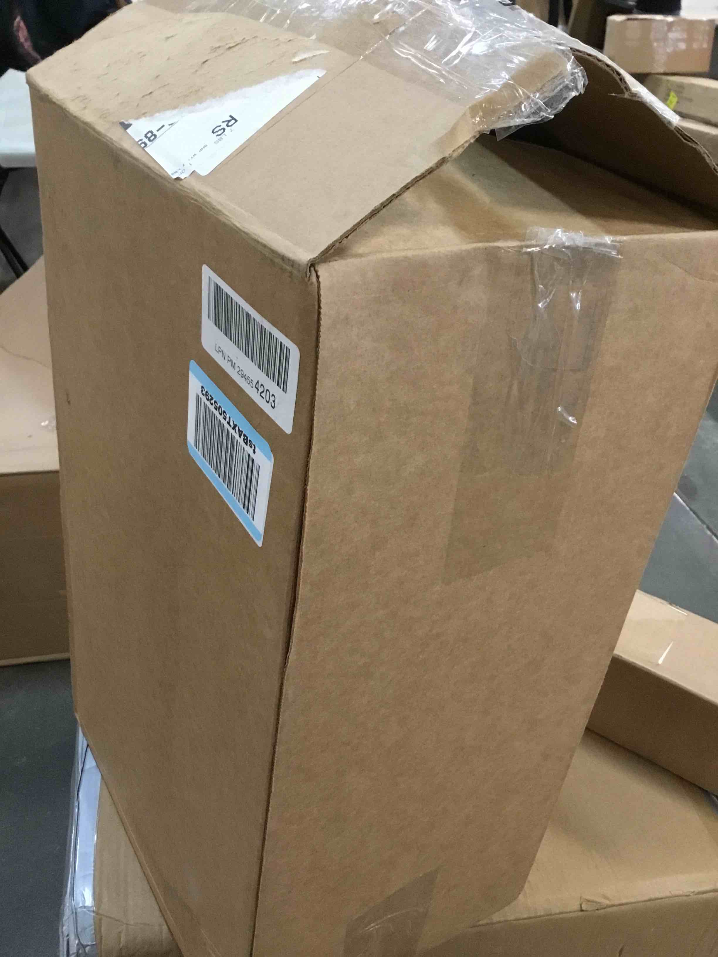 https://s3.amazonaws.com/lotting-images-prod/bidfta/RED5800766_1704741708678.jpeg