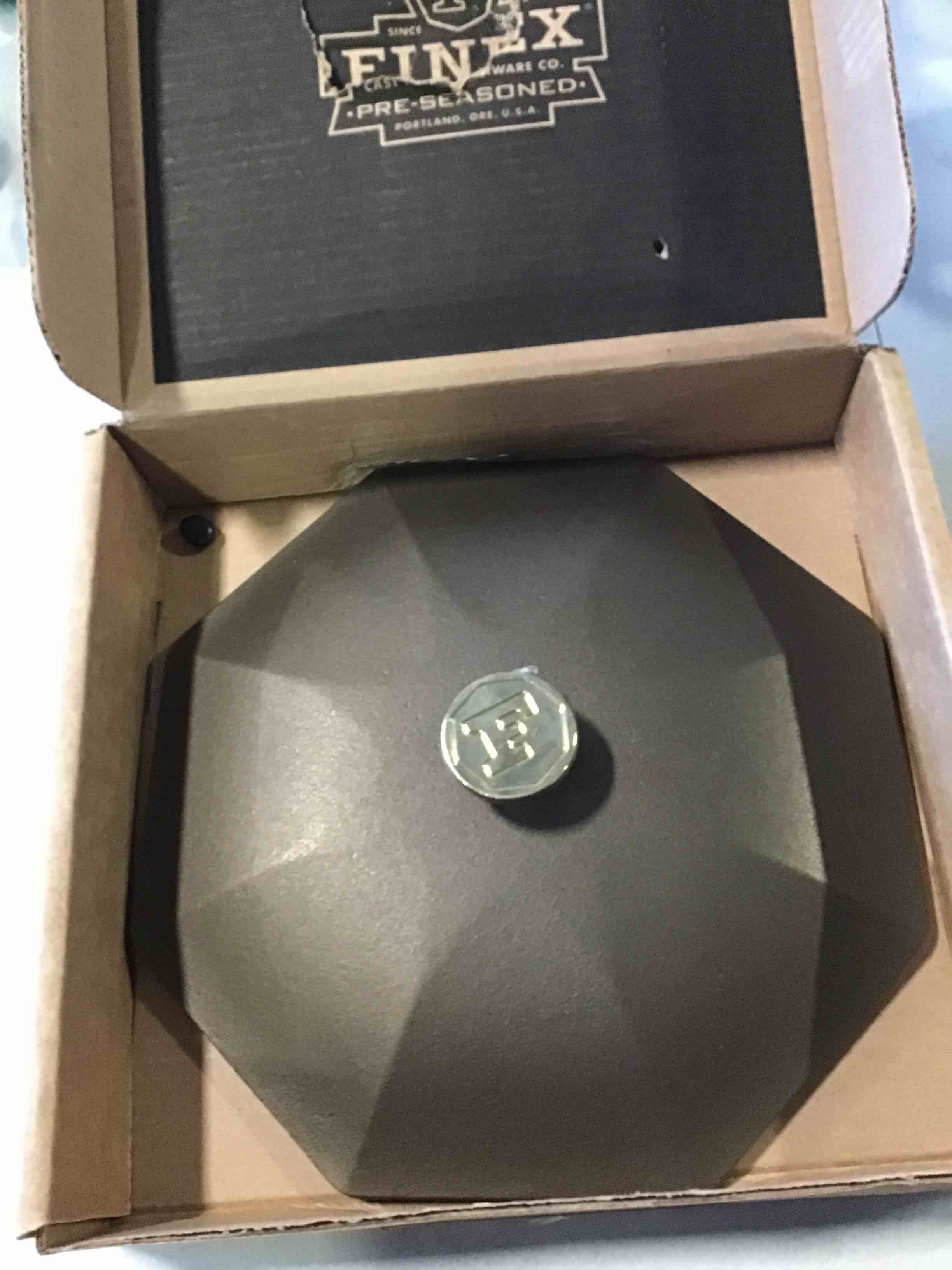 https://s3.amazonaws.com/lotting-images-prod/bidfta/RED5801154_1703687745126.jpeg