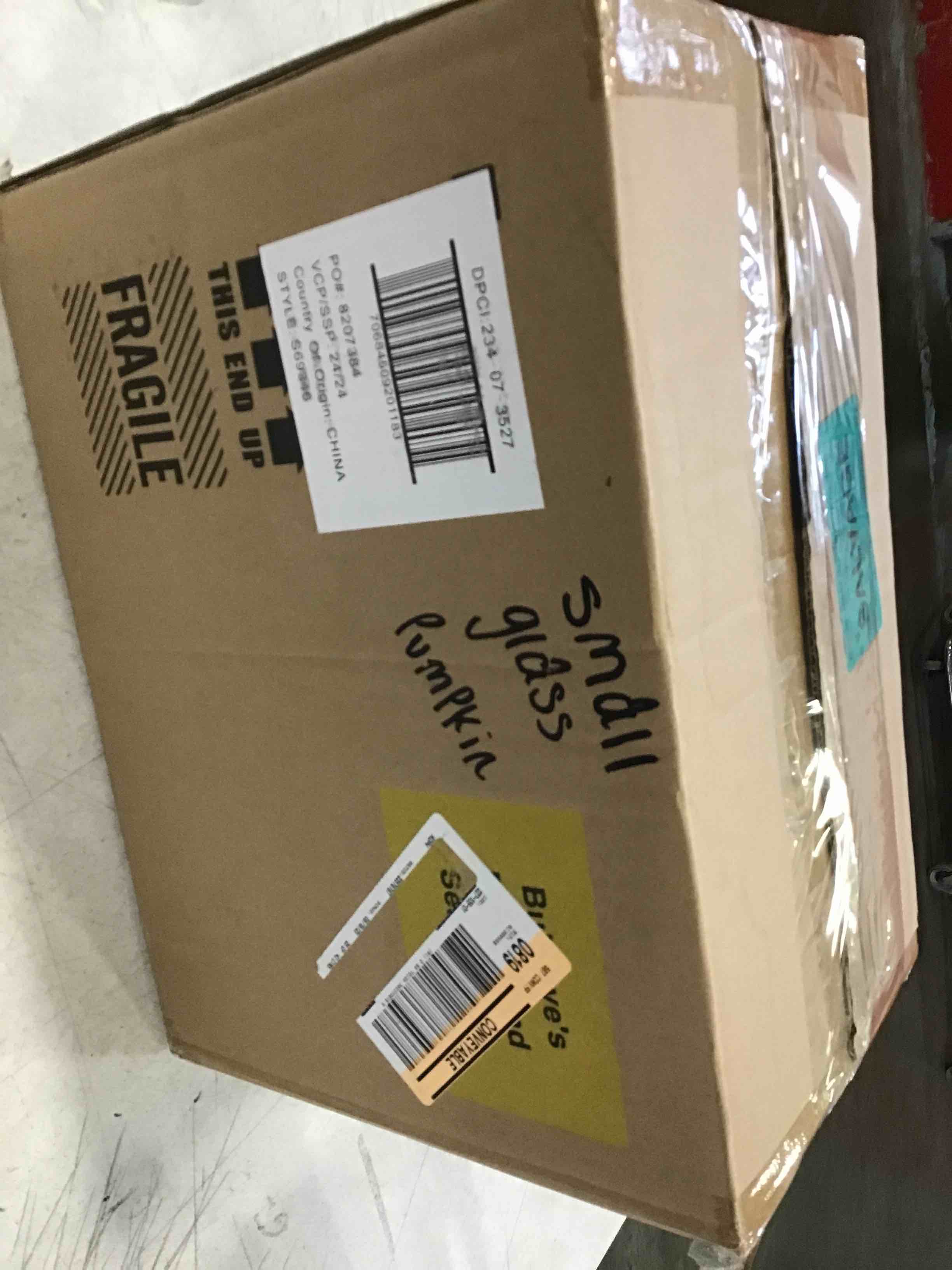 https://s3.amazonaws.com/lotting-images-prod/bidfta/RED5802225_1703795027629.jpeg