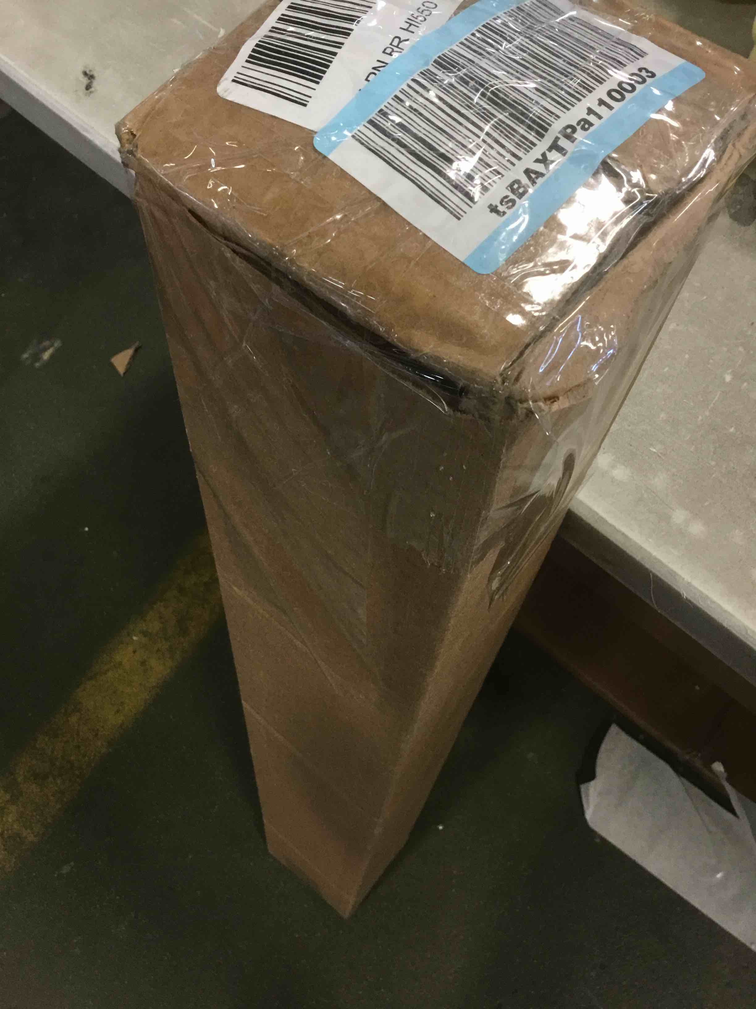 https://s3.amazonaws.com/lotting-images-prod/bidfta/RED5802489_1703692319212.jpeg