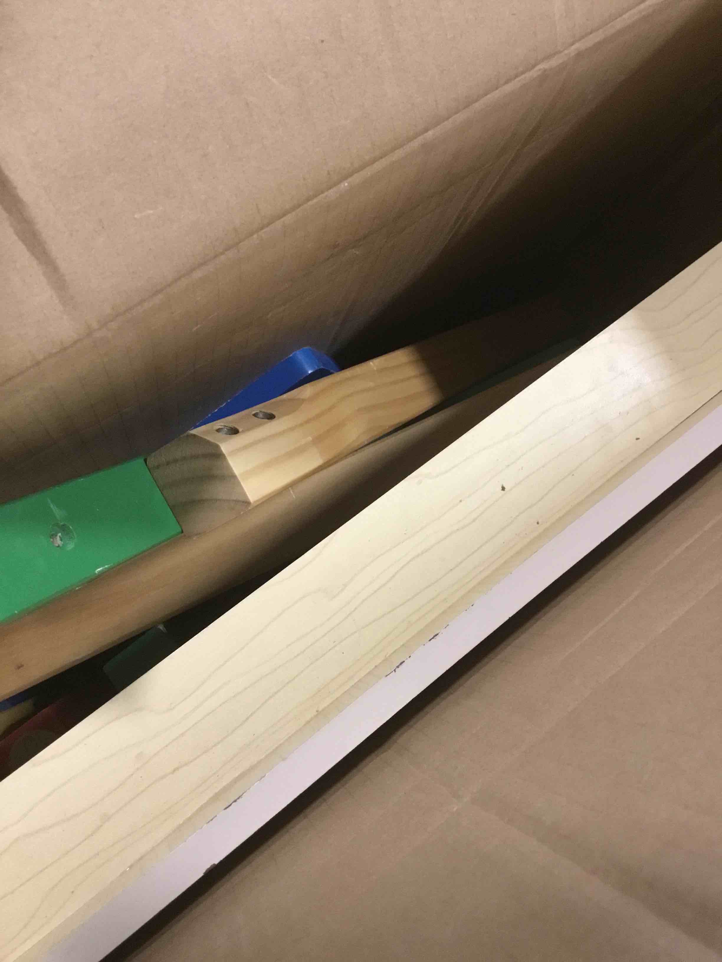 https://s3.amazonaws.com/lotting-images-prod/bidfta/RED5802571_1703704244004.jpeg