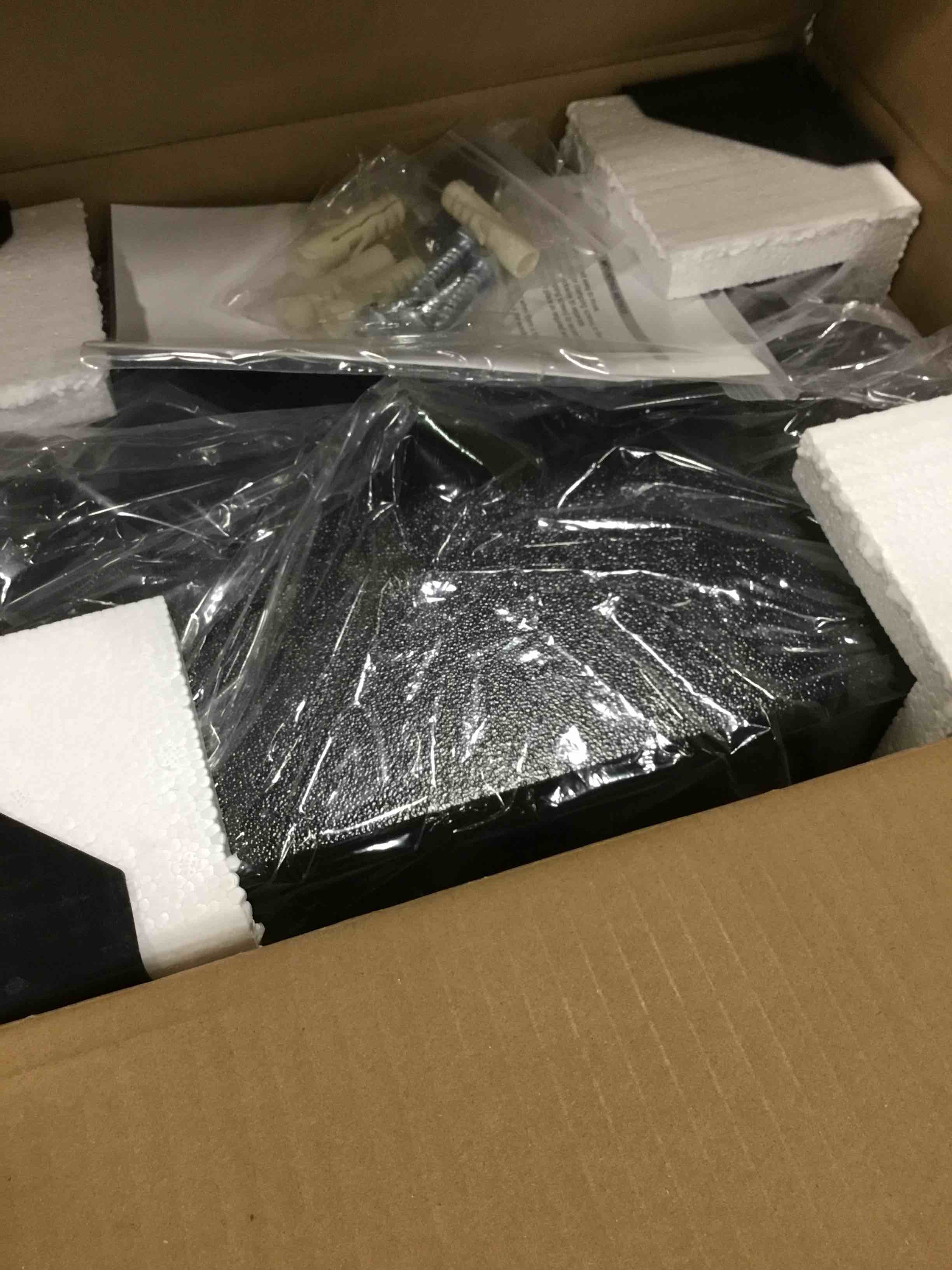 https://s3.amazonaws.com/lotting-images-prod/bidfta/RED5802793_1703790313729.jpeg