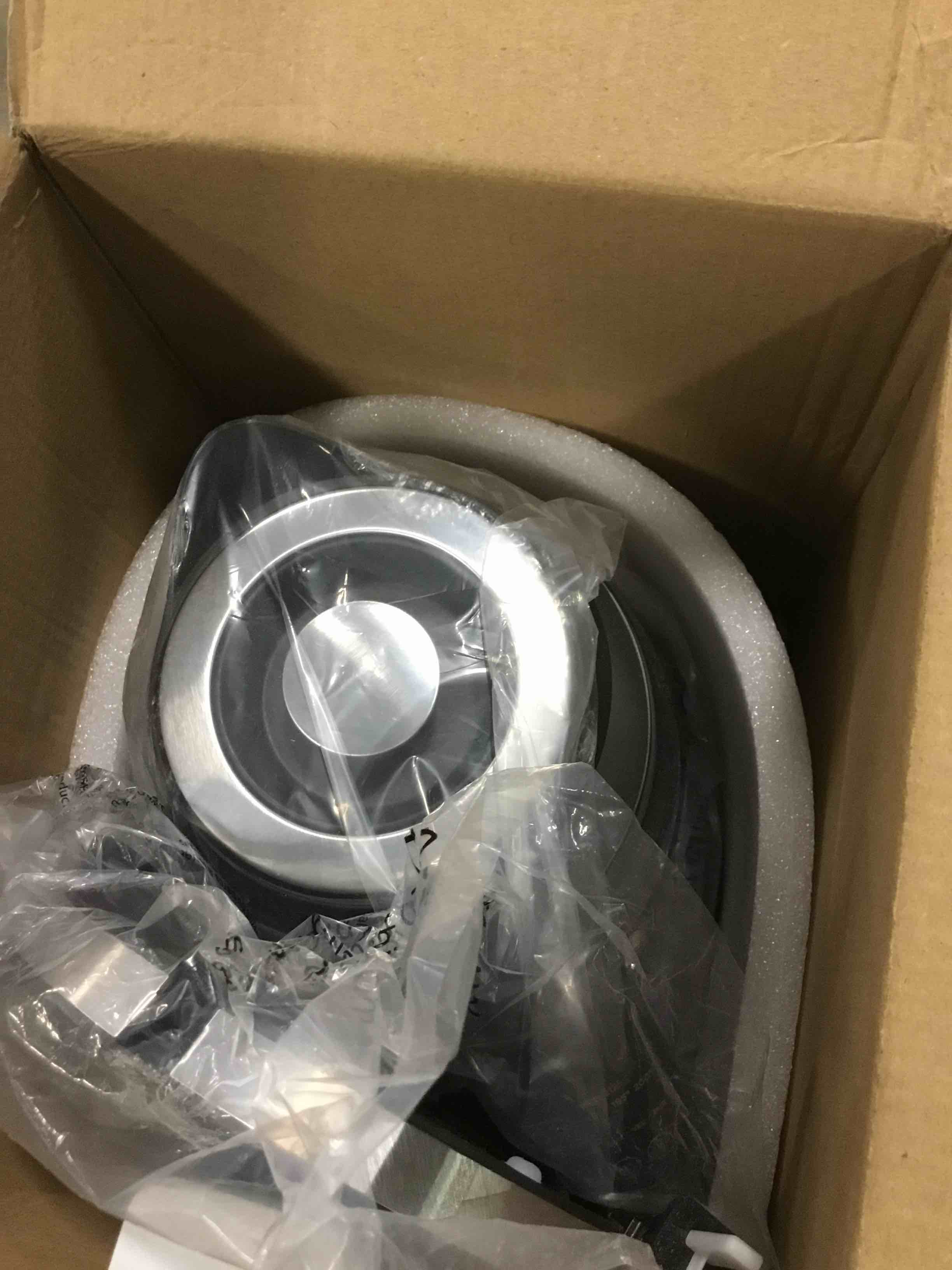 https://s3.amazonaws.com/lotting-images-prod/bidfta/RED5802813_1703792049520.jpeg
