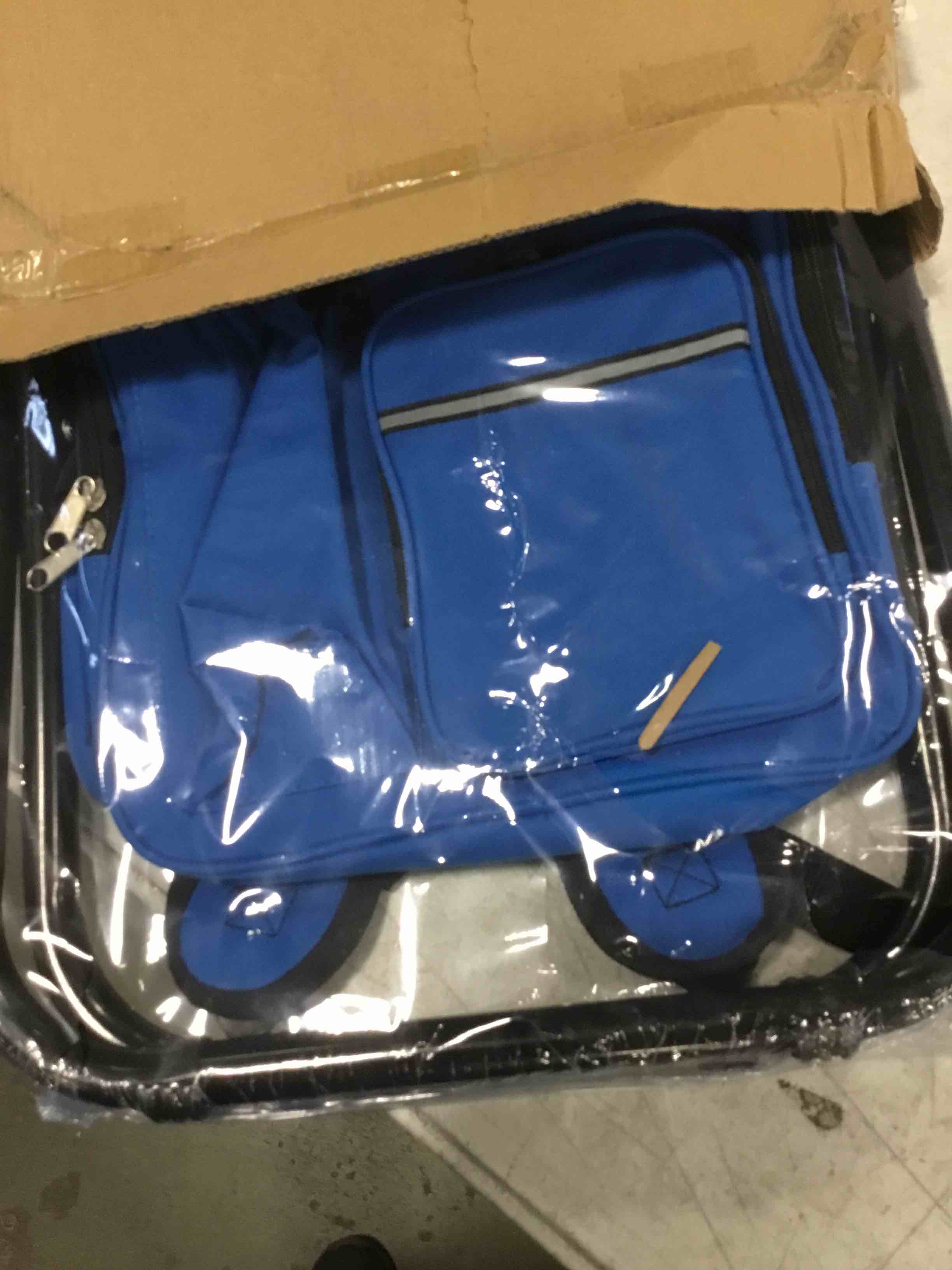 https://s3.amazonaws.com/lotting-images-prod/bidfta/RED5802927_1703858214436.jpeg