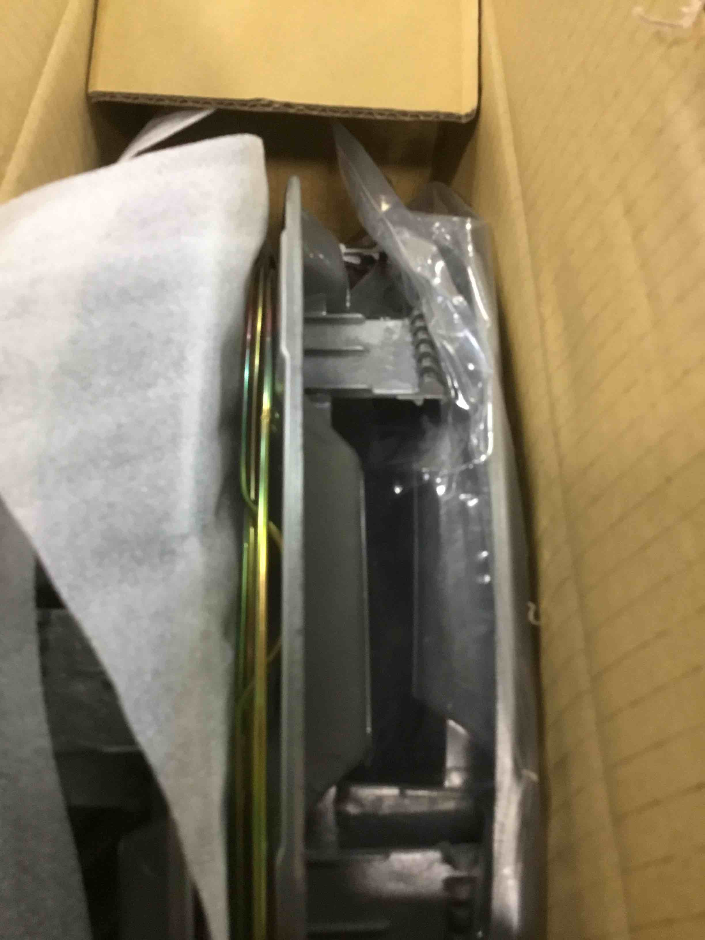https://s3.amazonaws.com/lotting-images-prod/bidfta/RED5803676_1704379440258.jpeg