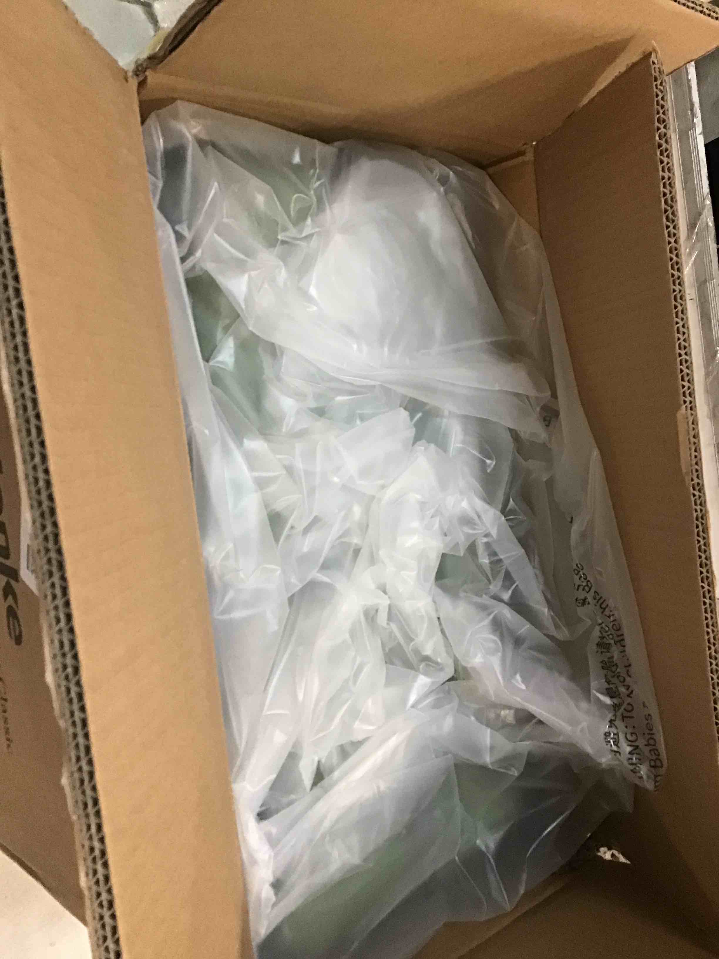 https://s3.amazonaws.com/lotting-images-prod/bidfta/RED5806201_1705426663187.jpeg