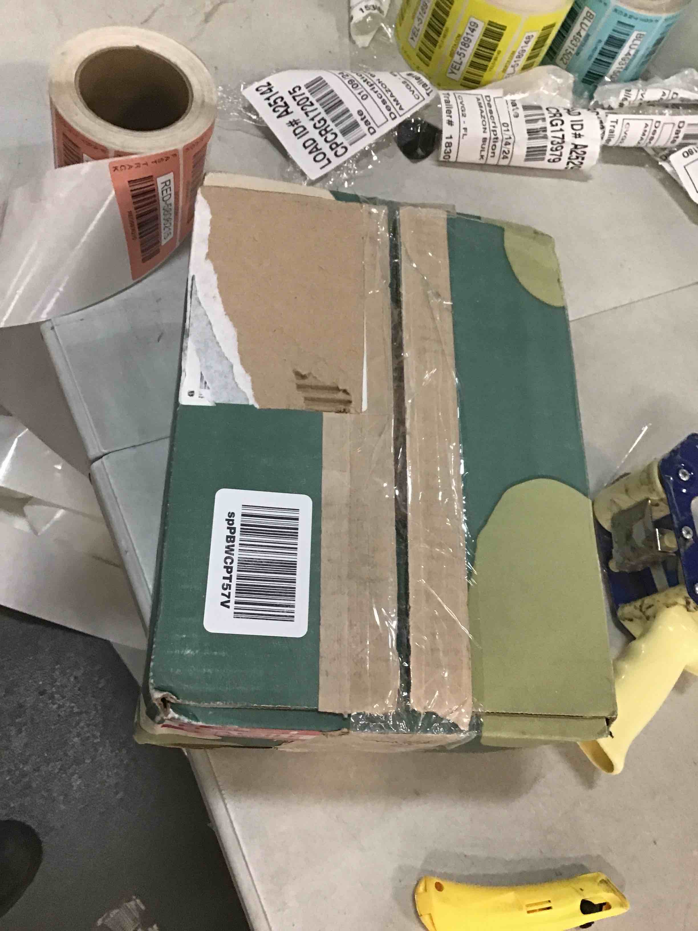 https://s3.amazonaws.com/lotting-images-prod/bidfta/RED5806215_1705429687439.jpeg