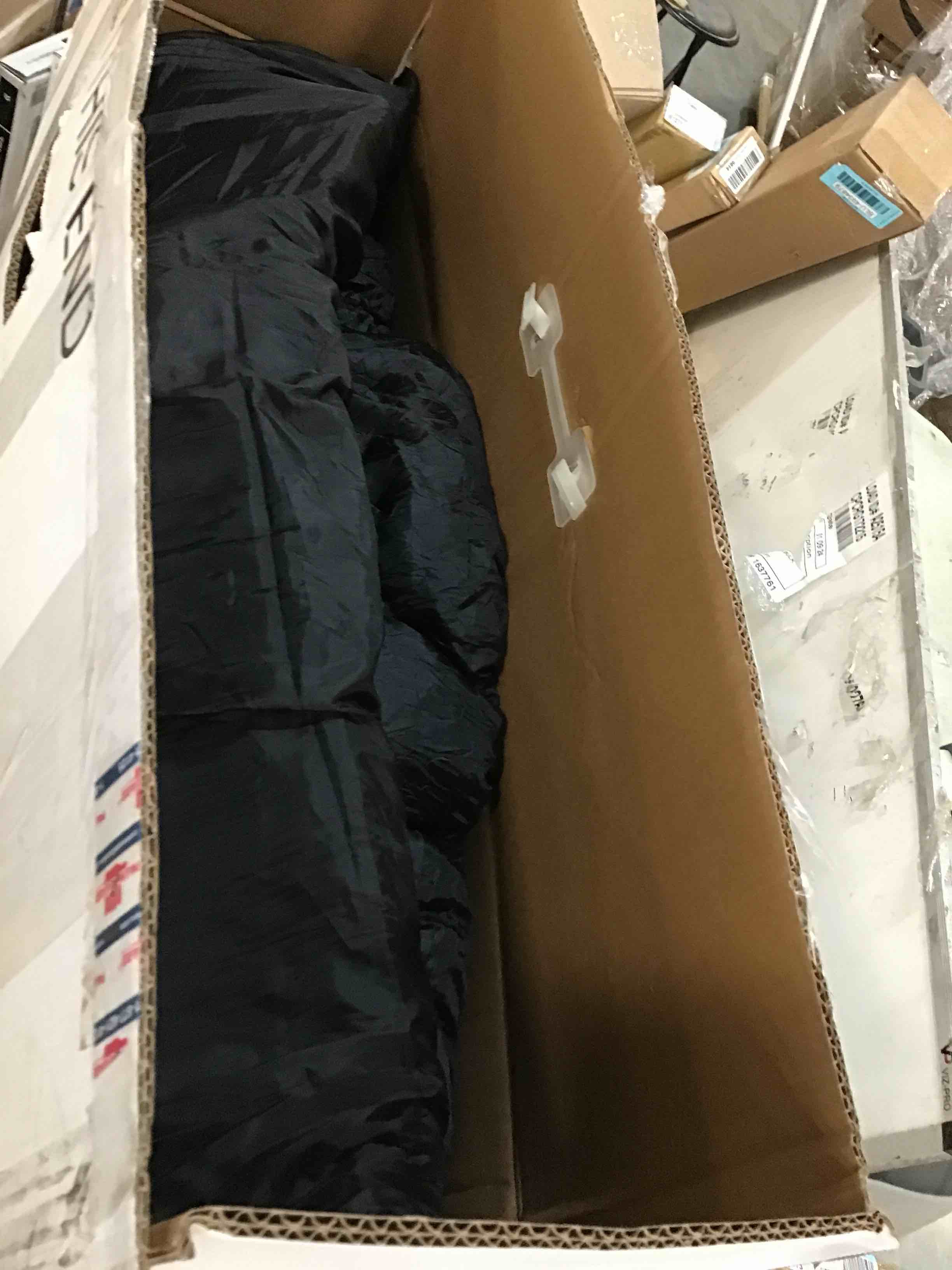 https://s3.amazonaws.com/lotting-images-prod/bidfta/RED5806247_1705432088097.jpeg