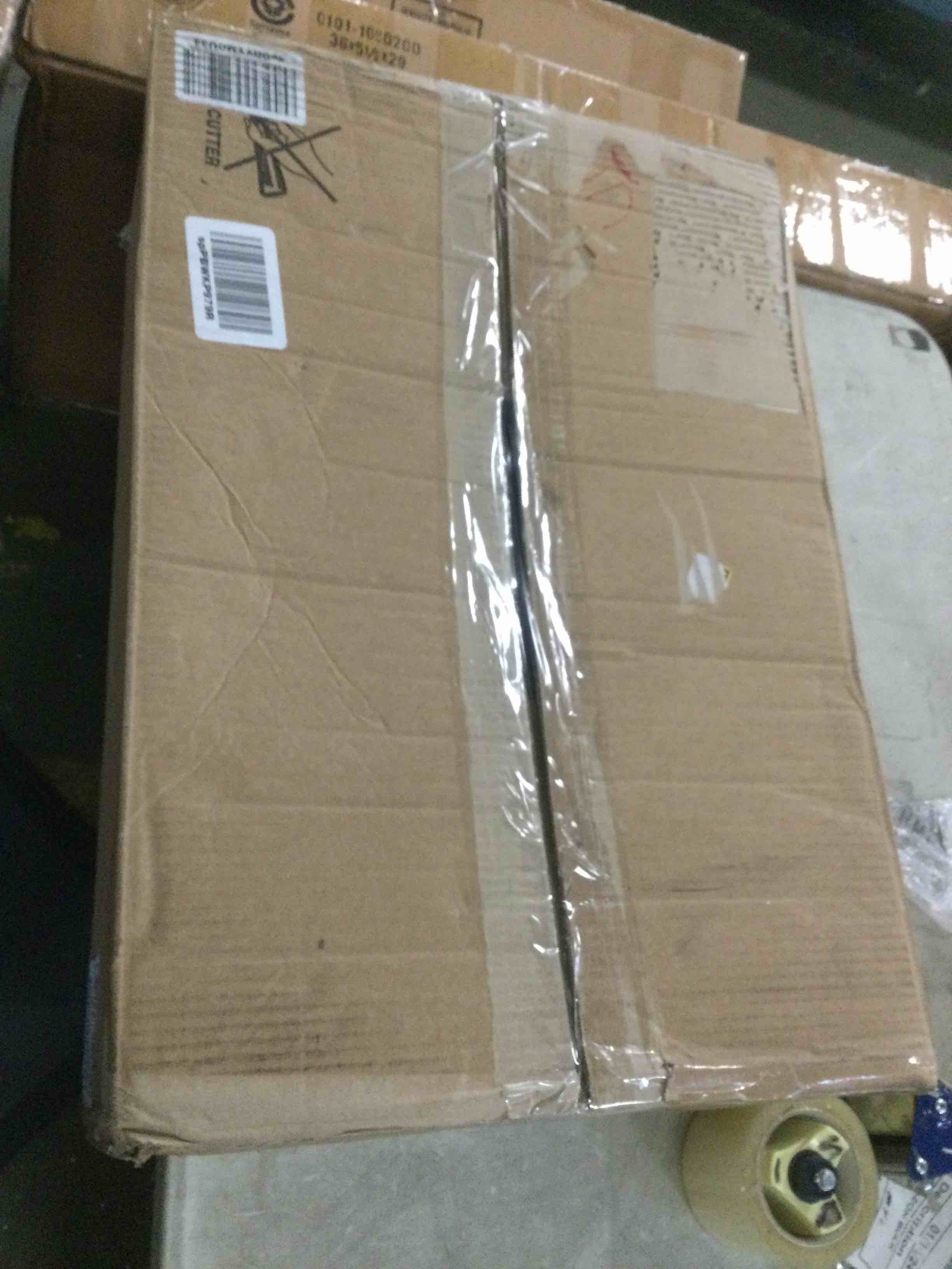 https://s3.amazonaws.com/lotting-images-prod/bidfta/RED5806892_1705602169310.jpeg