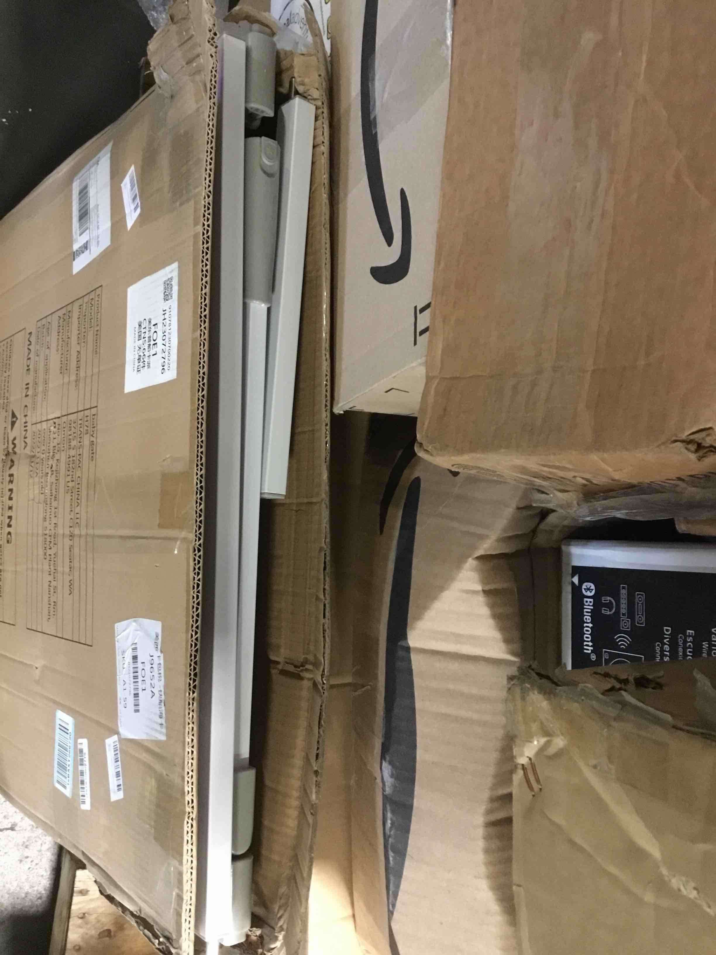 https://s3.amazonaws.com/lotting-images-prod/bidfta/RED5806985_1703081703209.jpeg