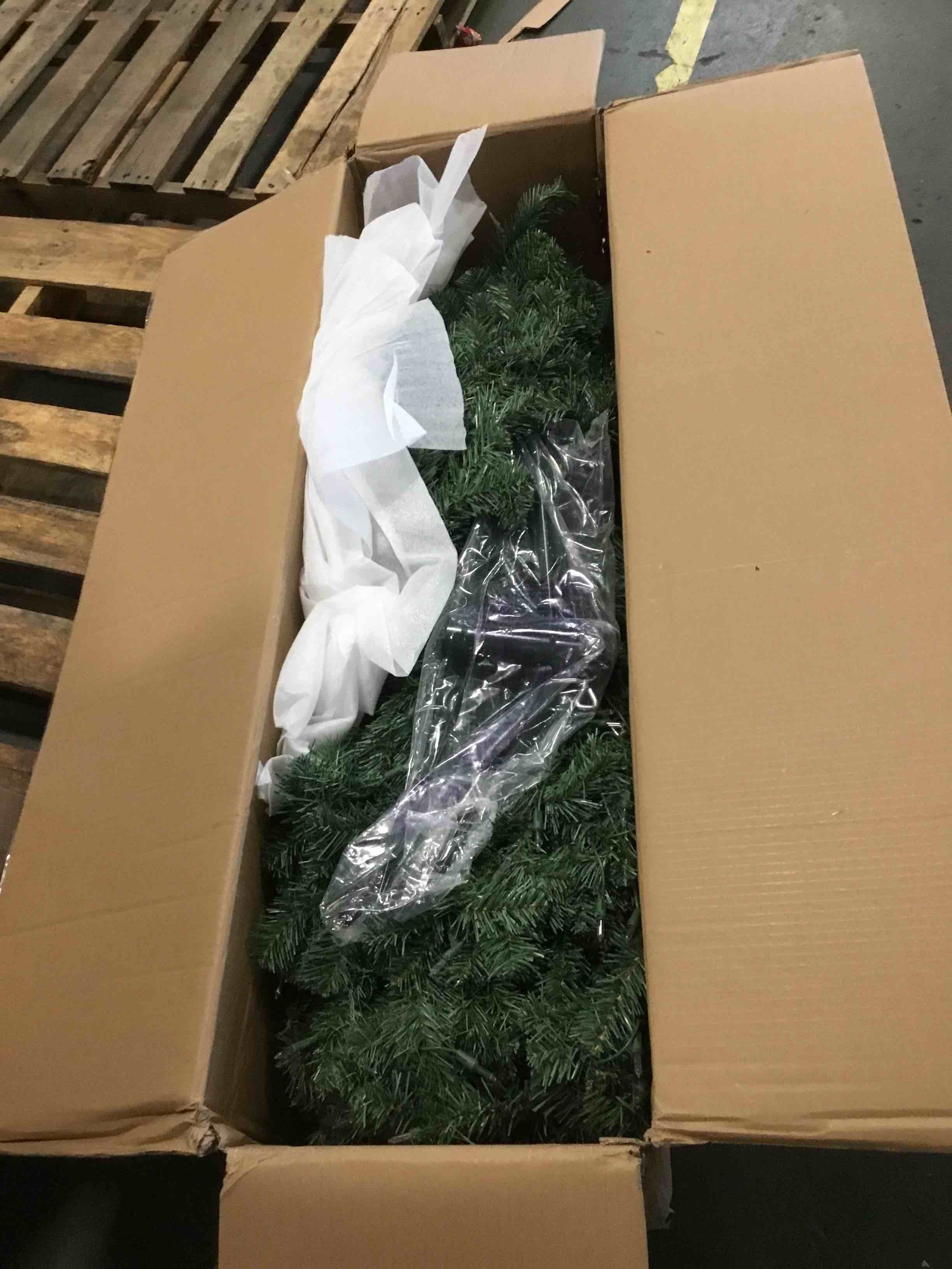 https://s3.amazonaws.com/lotting-images-prod/bidfta/RED5806991_1703087144854.jpeg