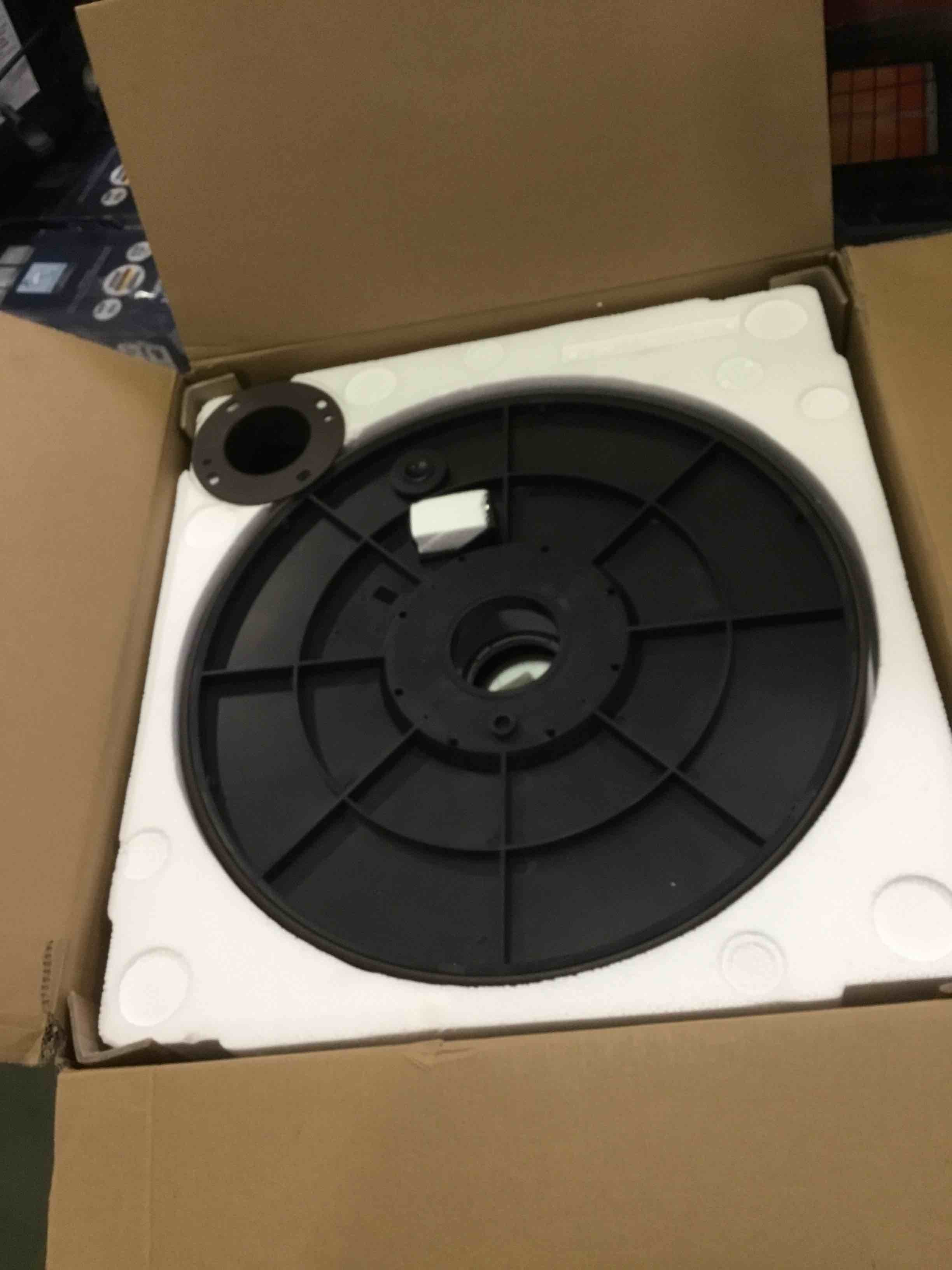 https://s3.amazonaws.com/lotting-images-prod/bidfta/RED5807148_1703180666590.jpeg