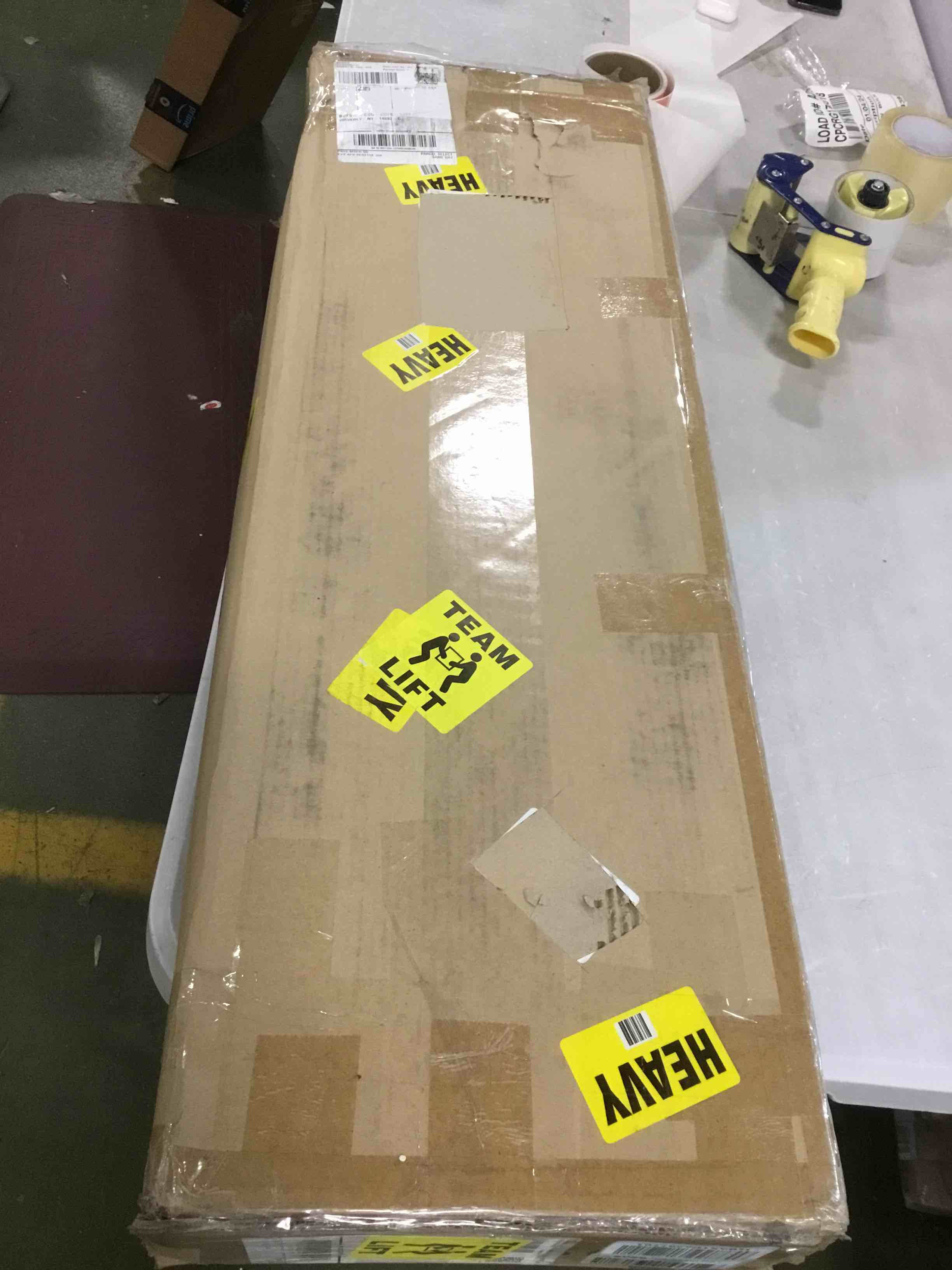 https://s3.amazonaws.com/lotting-images-prod/bidfta/RED5808301_1704547642219.jpeg