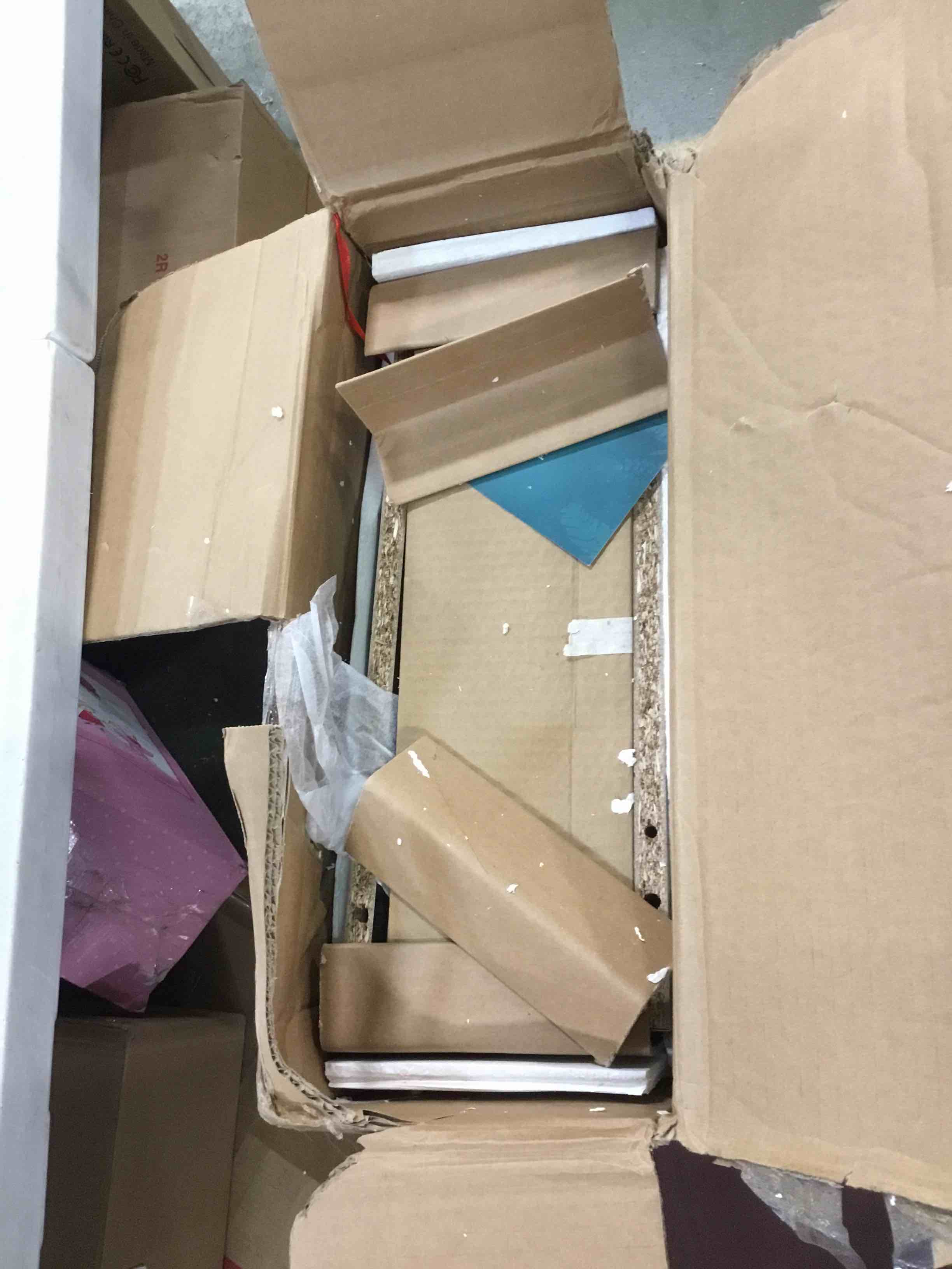 https://s3.amazonaws.com/lotting-images-prod/bidfta/RED5808303_1704548057626.jpeg