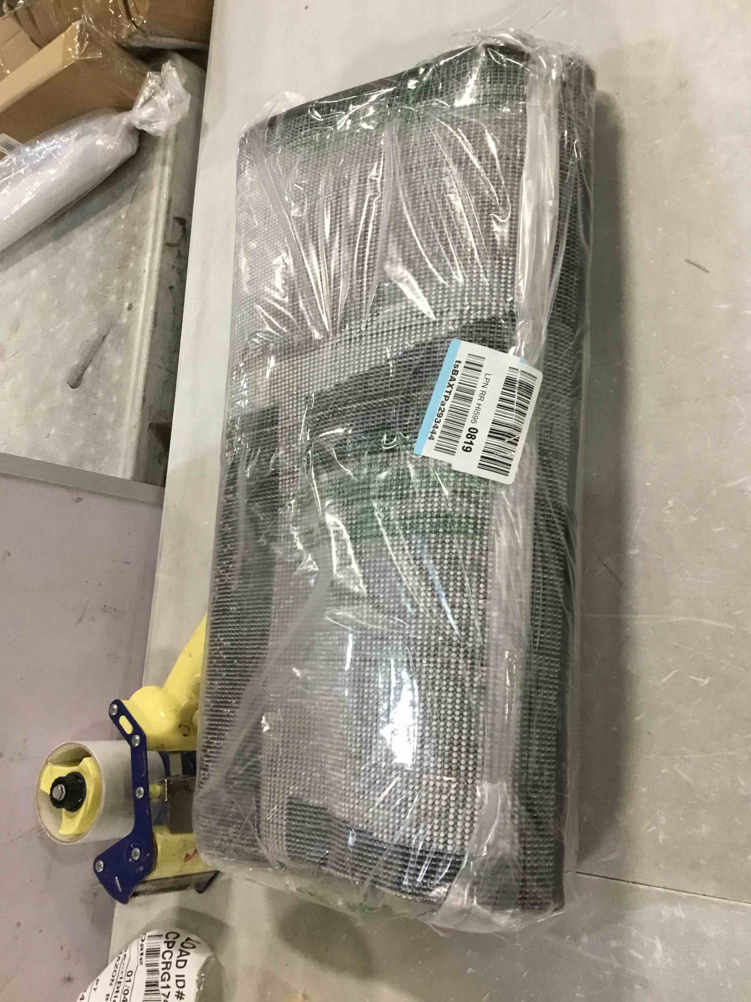 https://s3.amazonaws.com/lotting-images-prod/bidfta/RED5808317_1704549077890.jpeg