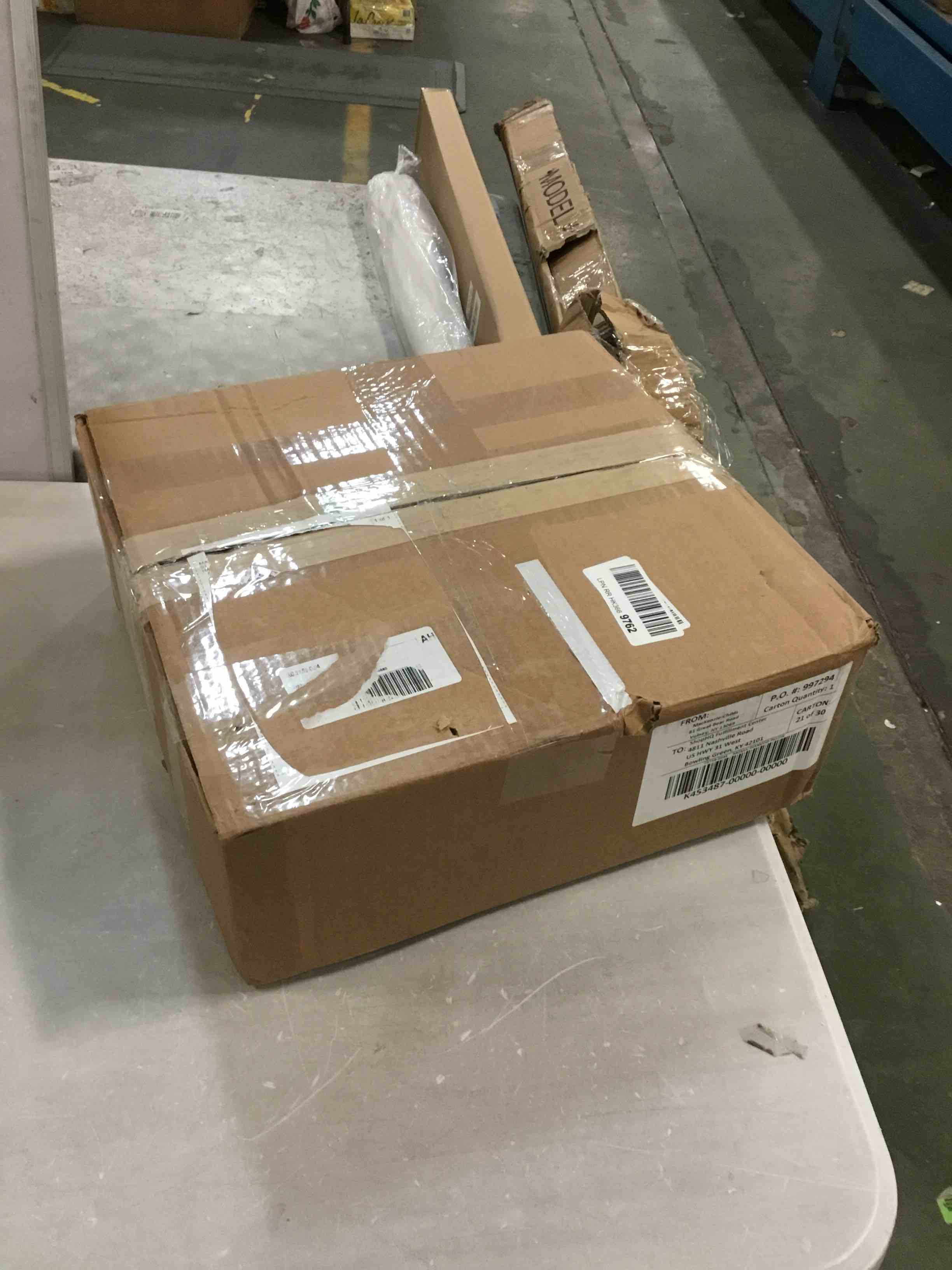 https://s3.amazonaws.com/lotting-images-prod/bidfta/RED5808326_1704549810821.jpeg