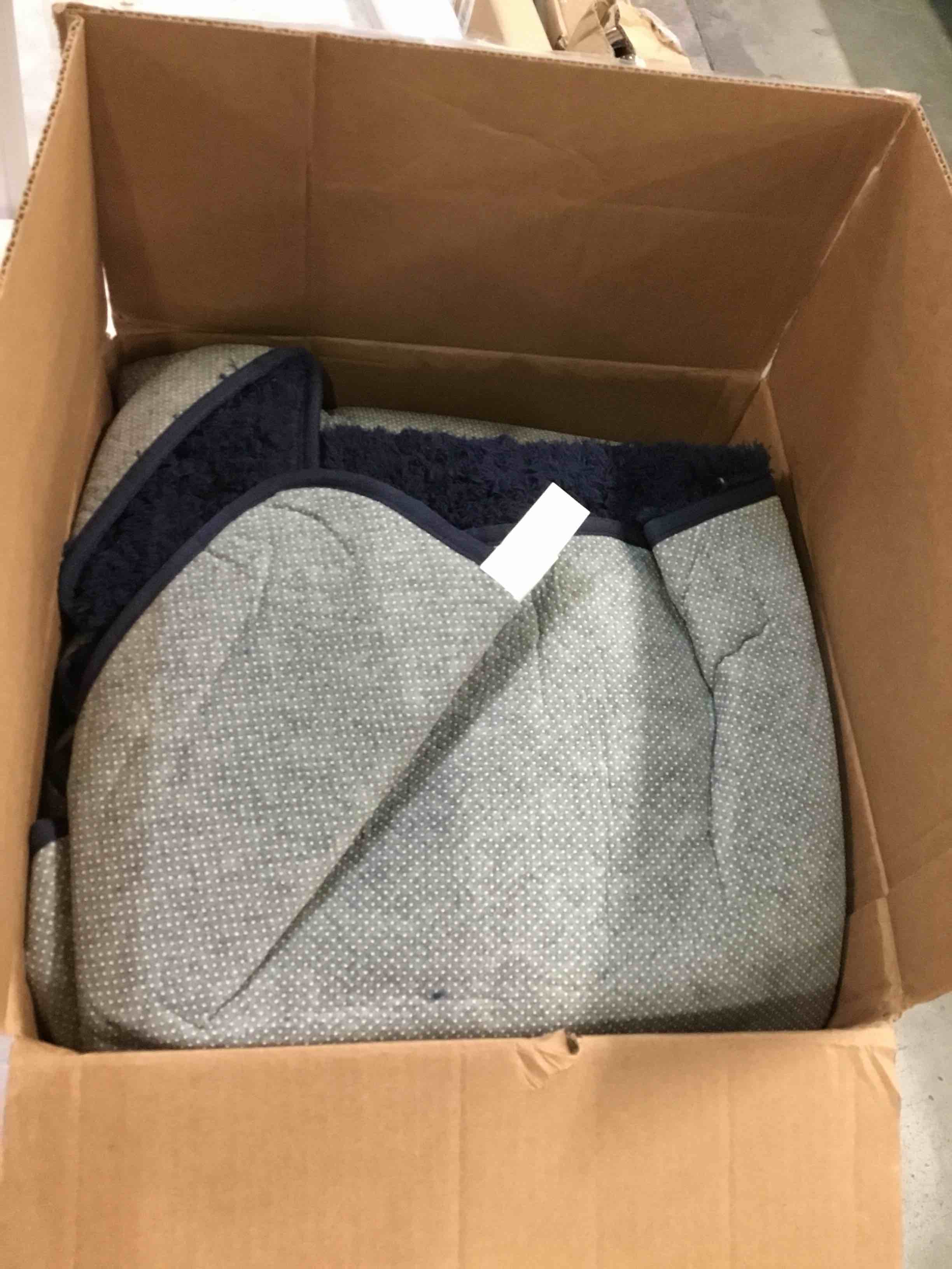 https://s3.amazonaws.com/lotting-images-prod/bidfta/RED5808326_1704549837299.jpeg