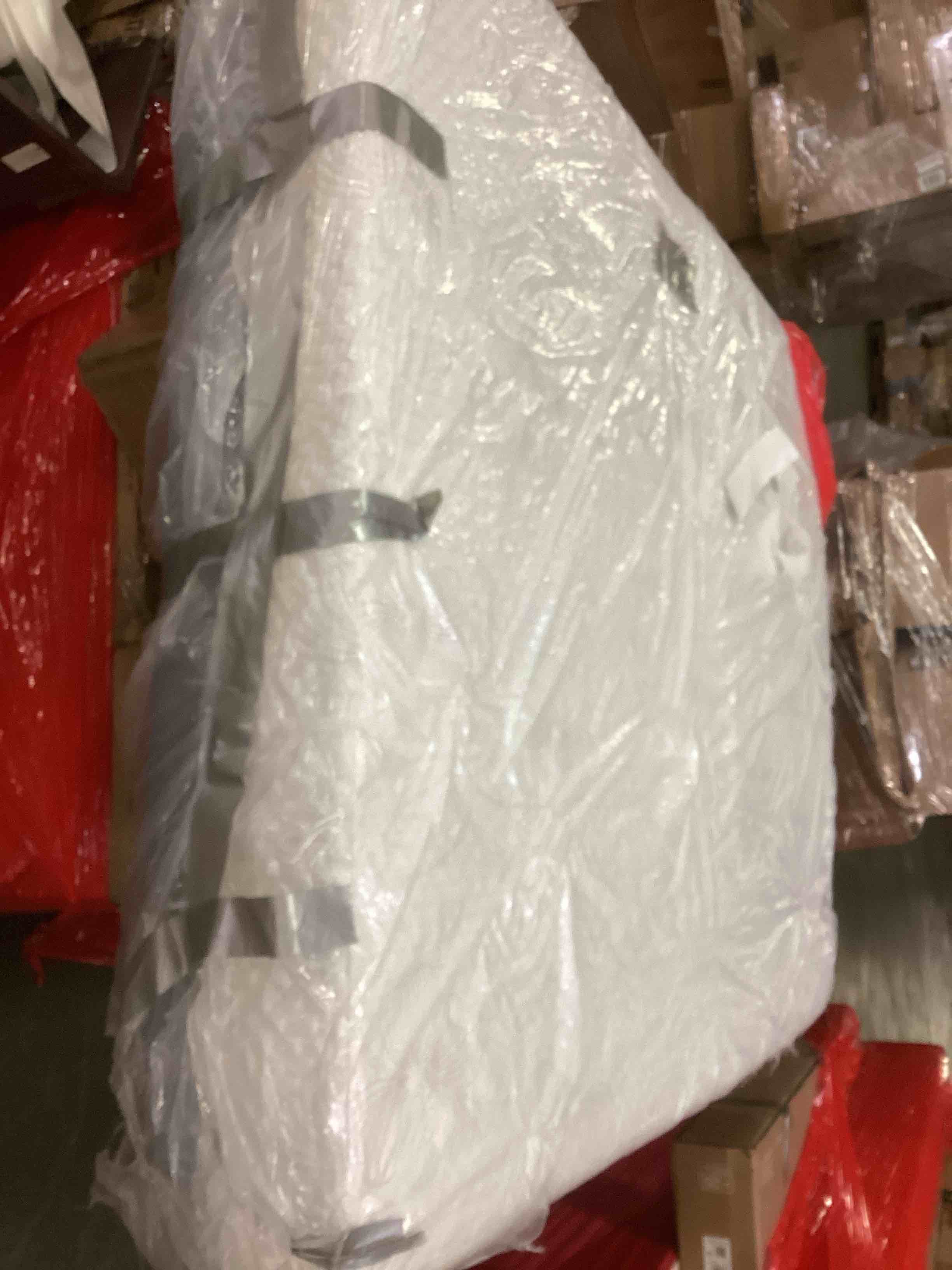 https://s3.amazonaws.com/lotting-images-prod/bidfta/RED5809045_1703615514707.jpeg