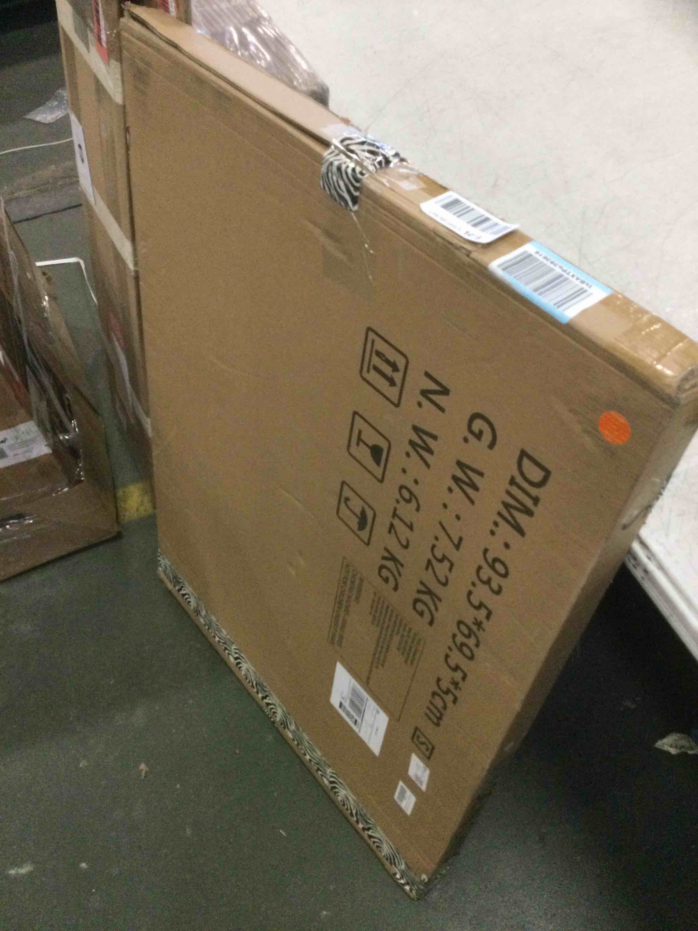 https://s3.amazonaws.com/lotting-images-prod/bidfta/RED5809209_1703687517399.jpeg