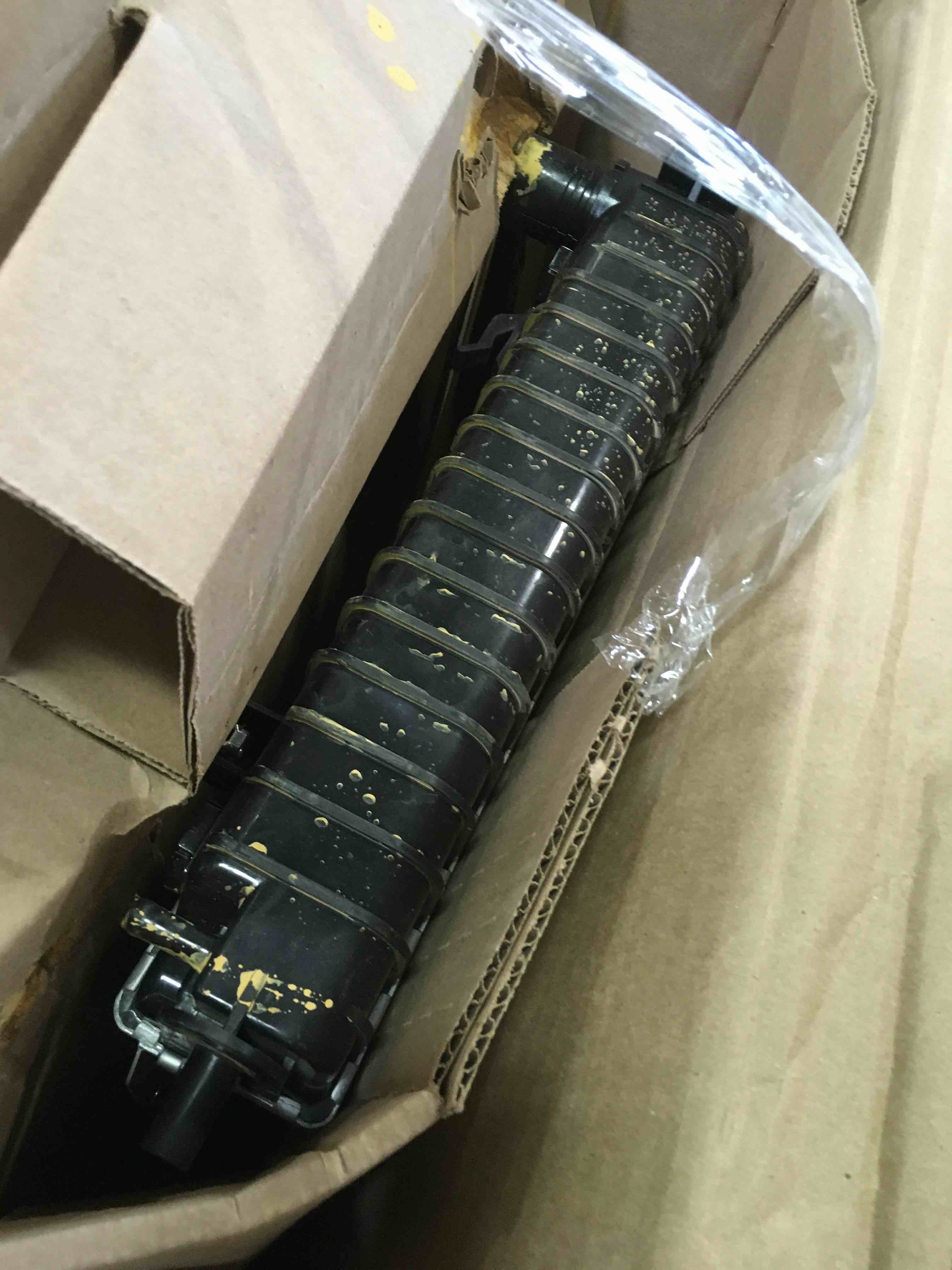 https://s3.amazonaws.com/lotting-images-prod/bidfta/RED5809307_1703698136728.jpeg