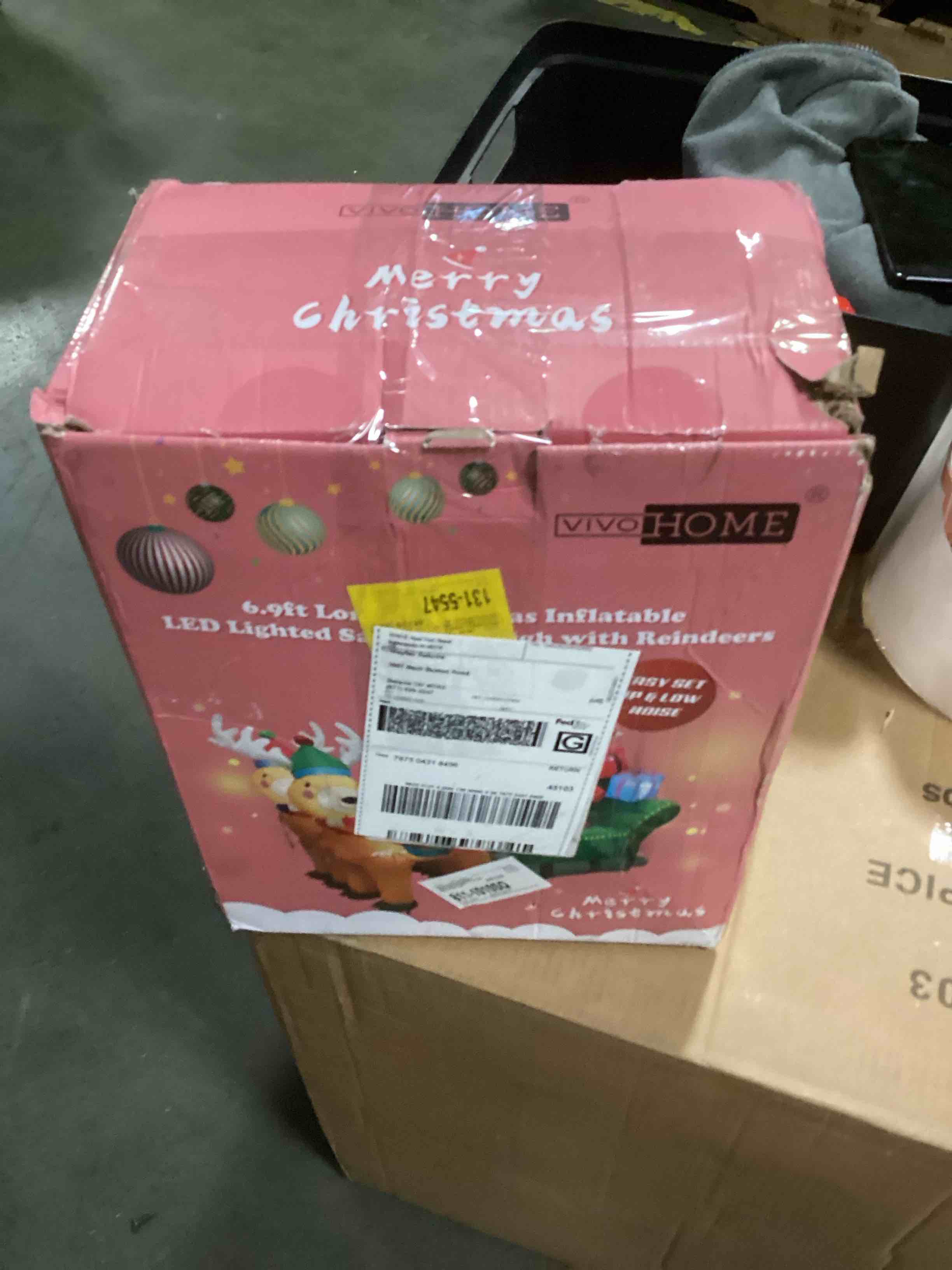 https://s3.amazonaws.com/lotting-images-prod/bidfta/RED5809443_1703774851646.jpeg