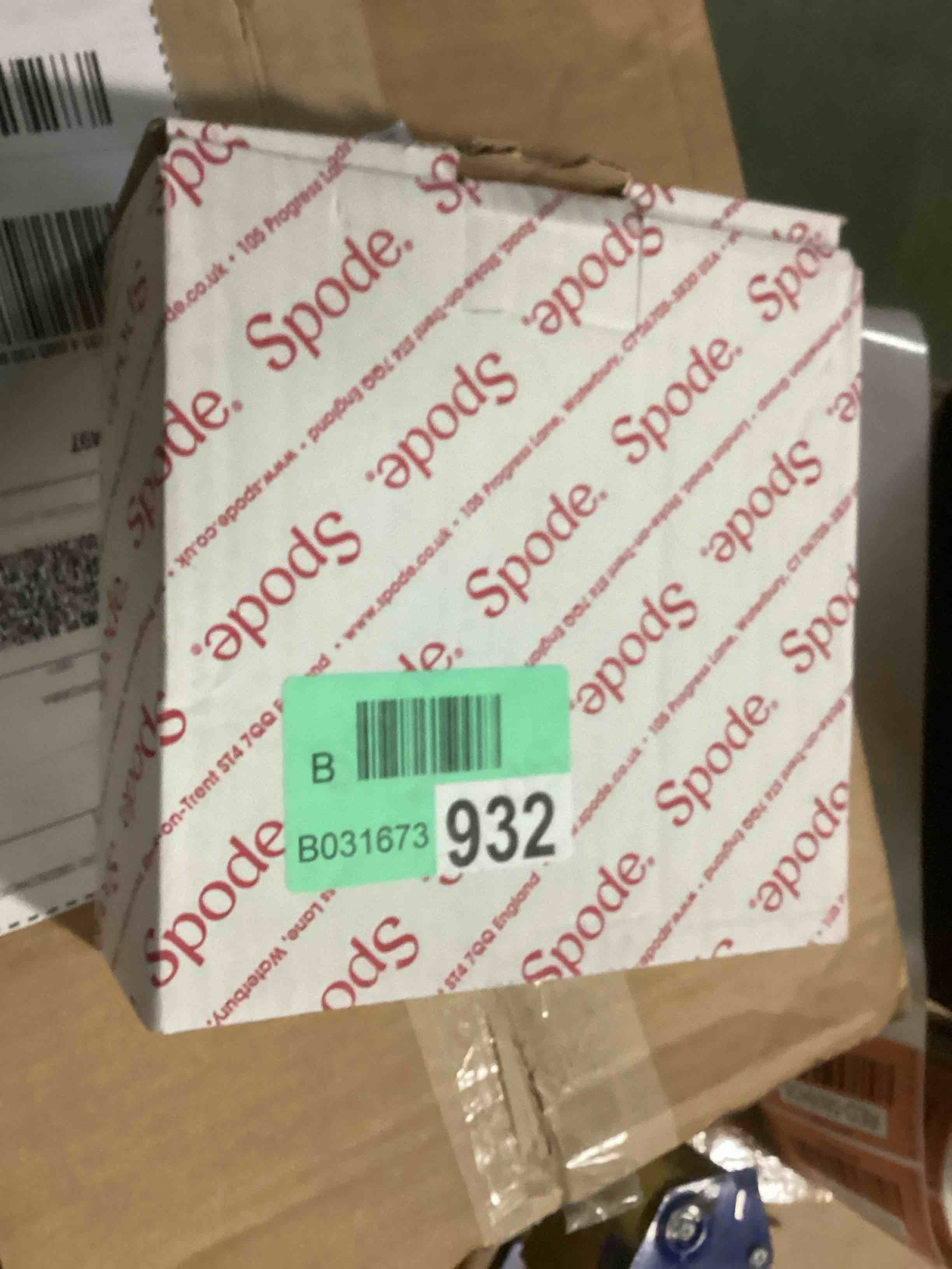 https://s3.amazonaws.com/lotting-images-prod/bidfta/RED5809457_1703778758836.jpeg