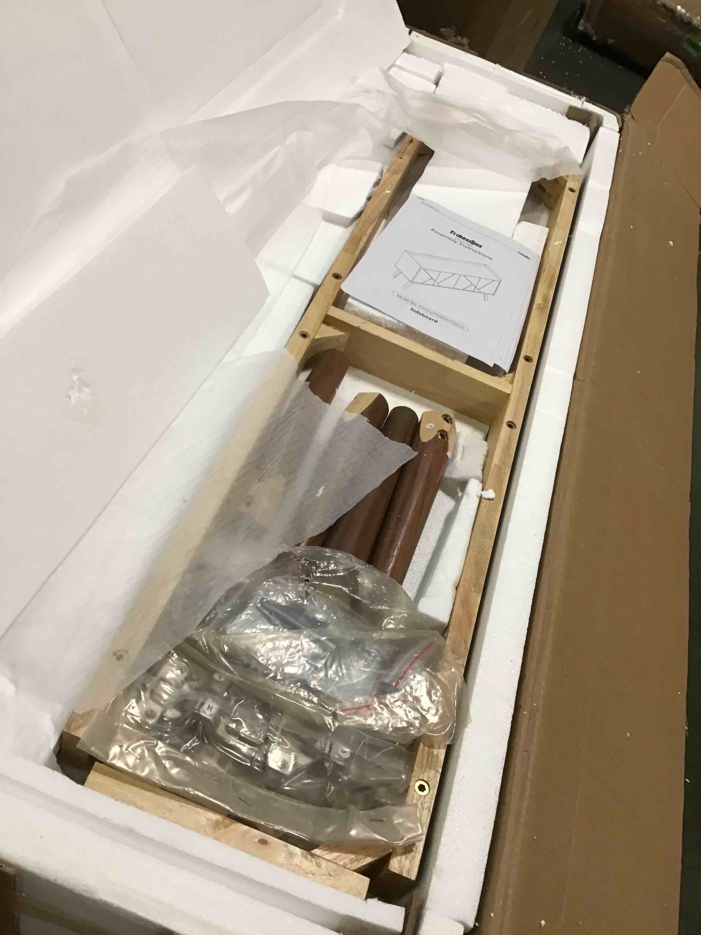 https://s3.amazonaws.com/lotting-images-prod/bidfta/RED5809611_1703879788006.jpeg
