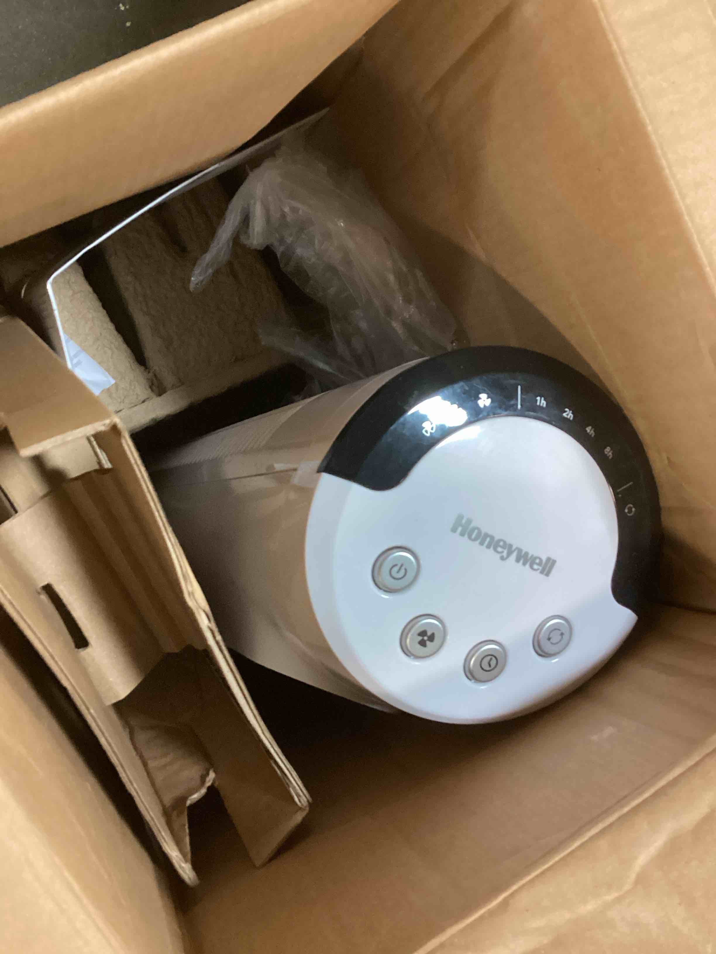 https://s3.amazonaws.com/lotting-images-prod/bidfta/RED5809908_1704383647788.jpeg